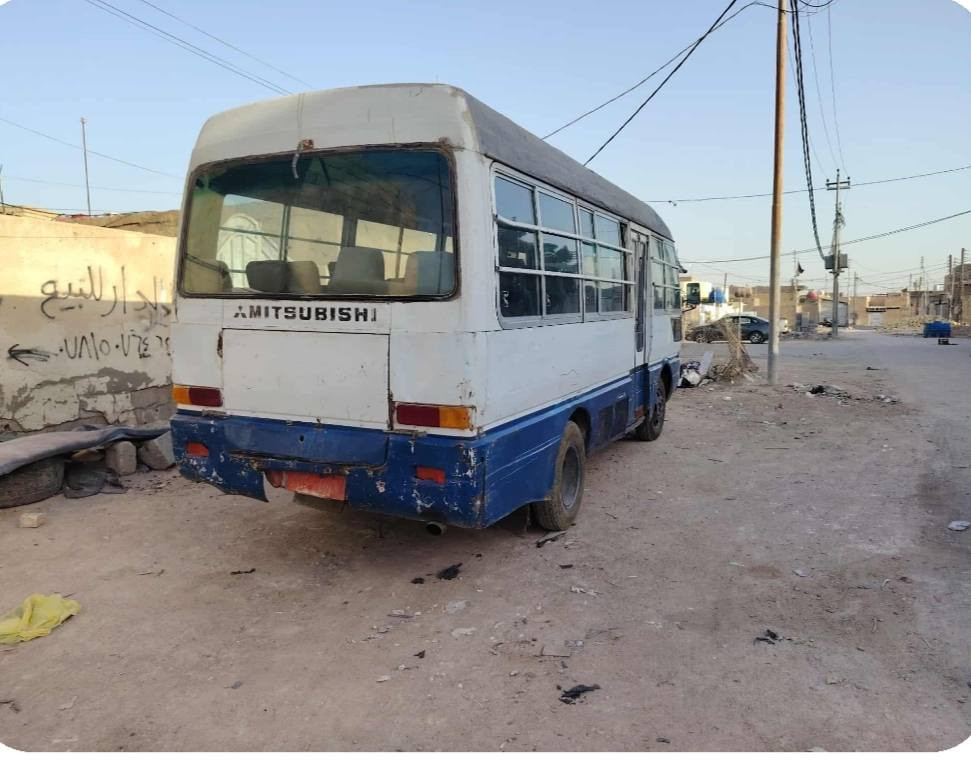 السلام عليكم كوستر روزه موديل ٩٨ محرك فيفي تي كير عادي البلاد مال روزه عكسي سياره جاهزه بلادي حته منضومة التبريد جاهزه تخم تاير جديد كهربائية كله شغال اكسل خفيف سرعته ١٤٠ شرط تطلع تراي ١٤٠ رقم ذيقار صدامي مالكه بالبصره السعر ٤ ونص مكاني سماوة قضاء الرميثه ***********
