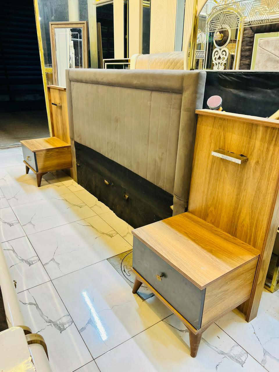 للبيع استفسار حجز وتساب  سعر 500
***********
