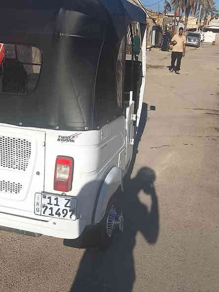 سلام وعليكم تكتك للبيع موديل 2022.مرقم رقم وسنويه  تكتك مصبوغه عام جماليه المكينه مكفوله تكتك كامله  مكمله مسجل دمام كبات لايتات زنون دوشمه المكان البياع الشرطه الخامسه رقم الهاتف ***********
