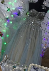 فستان ديزني • قياس ٣٦-٣٨ • سعر كلش مناسب