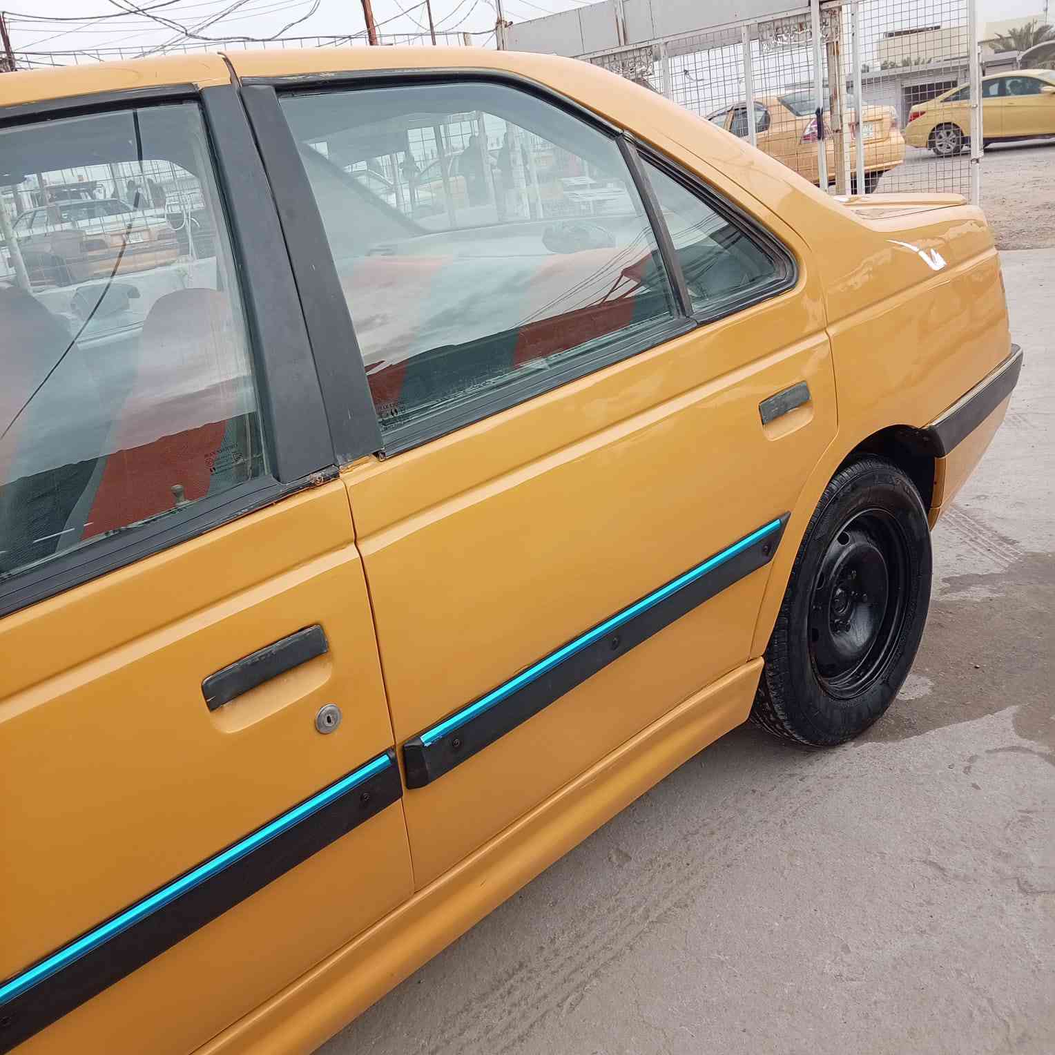 بيجو 405 الموديل 15سياره جاهزه كير محرك حداديه تبريد مصبوغه عام لجماليه رقم بغداد مالكها بديوانيه مشروع وطني سنويه غير منتهيه مصفره هيه وغرامات خط وبحث جديد السياره جاهزه السعر 35 وبيها مجال *********** ديوانية, القادسية
