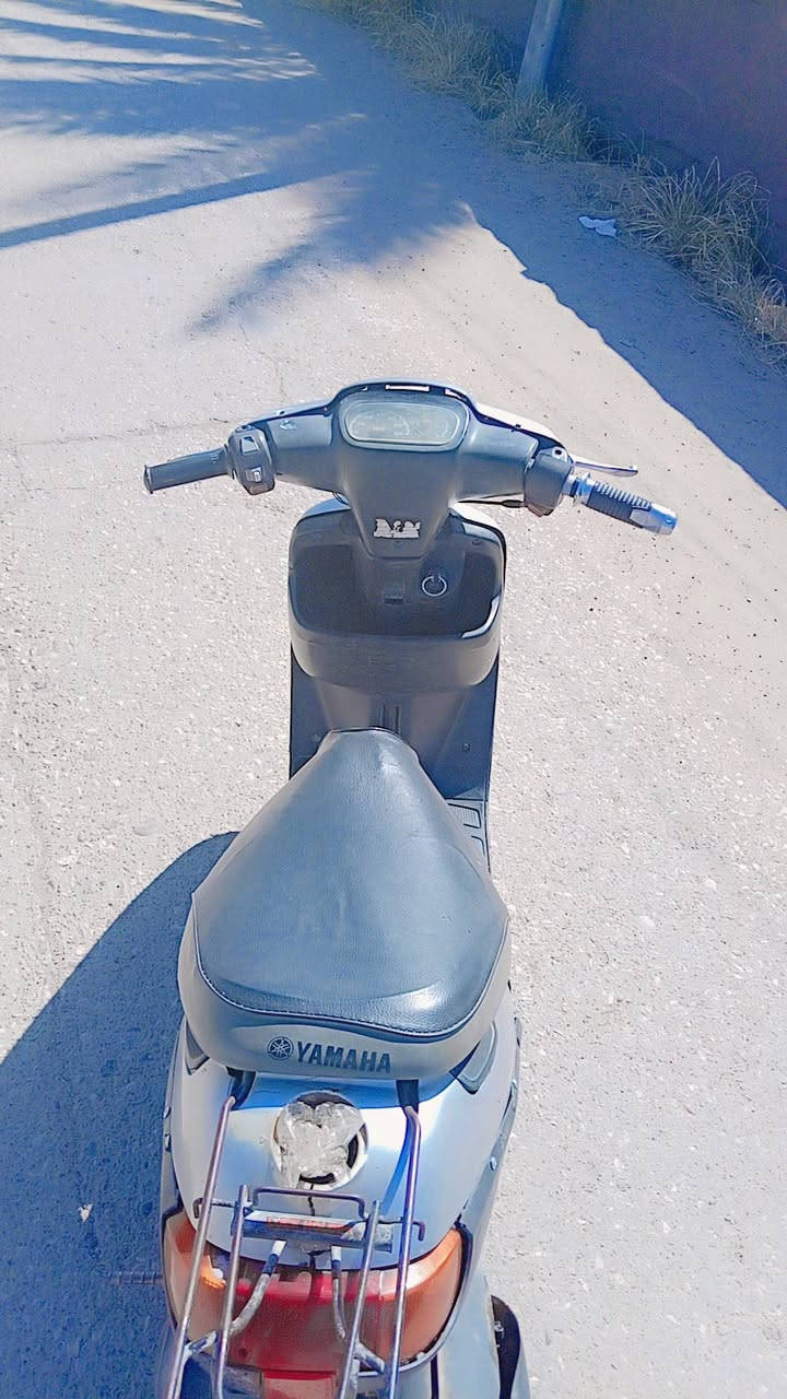 سلام عليكم دراجه بطه للبيع كامله هندر واحد كهربائيات شغاله كامله بس نقصها القبق مال بانزين الدراجه شلعه ومعدل السعر 200وبيها مجال  مكاني مسيب طريق الحامية/رقمي ***********
