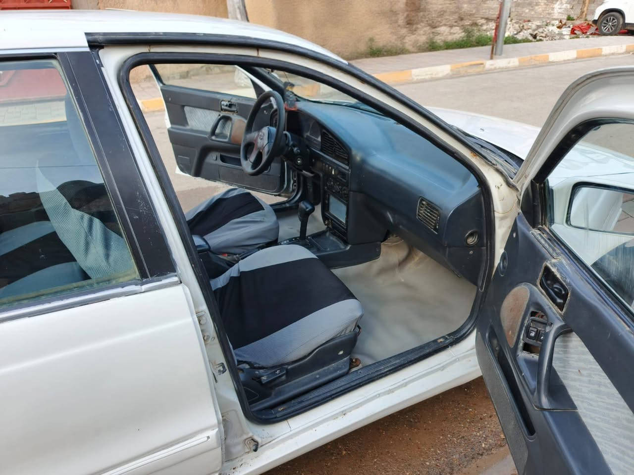 السلام عليكم للبيع النترة 1994 رقم بغداد تحويل ثاني يوم تخم تاير جديد
السعر 35 وبيهة مجال للطيبين   التصال ولستفسار ***********
