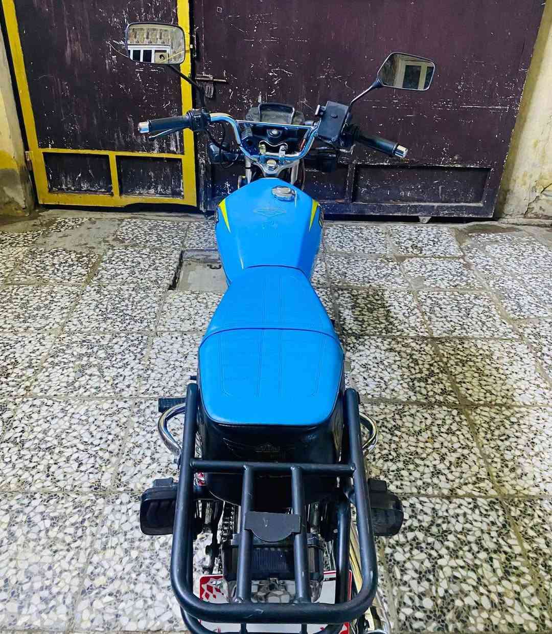 السلام عليكم
 
سولنك 2024 للبيع بيها ورقة معرض ومكاتبة الدراجة استخدام شخصي المكينة ما مفتوحة ابد ماشية 2000 حقيقي السعر 650 وبيها مجال 
صينية الزنجيل و بصمات 2 و سويج 2 موجودات يمي 

مكاني بغداد الدورة ***********
