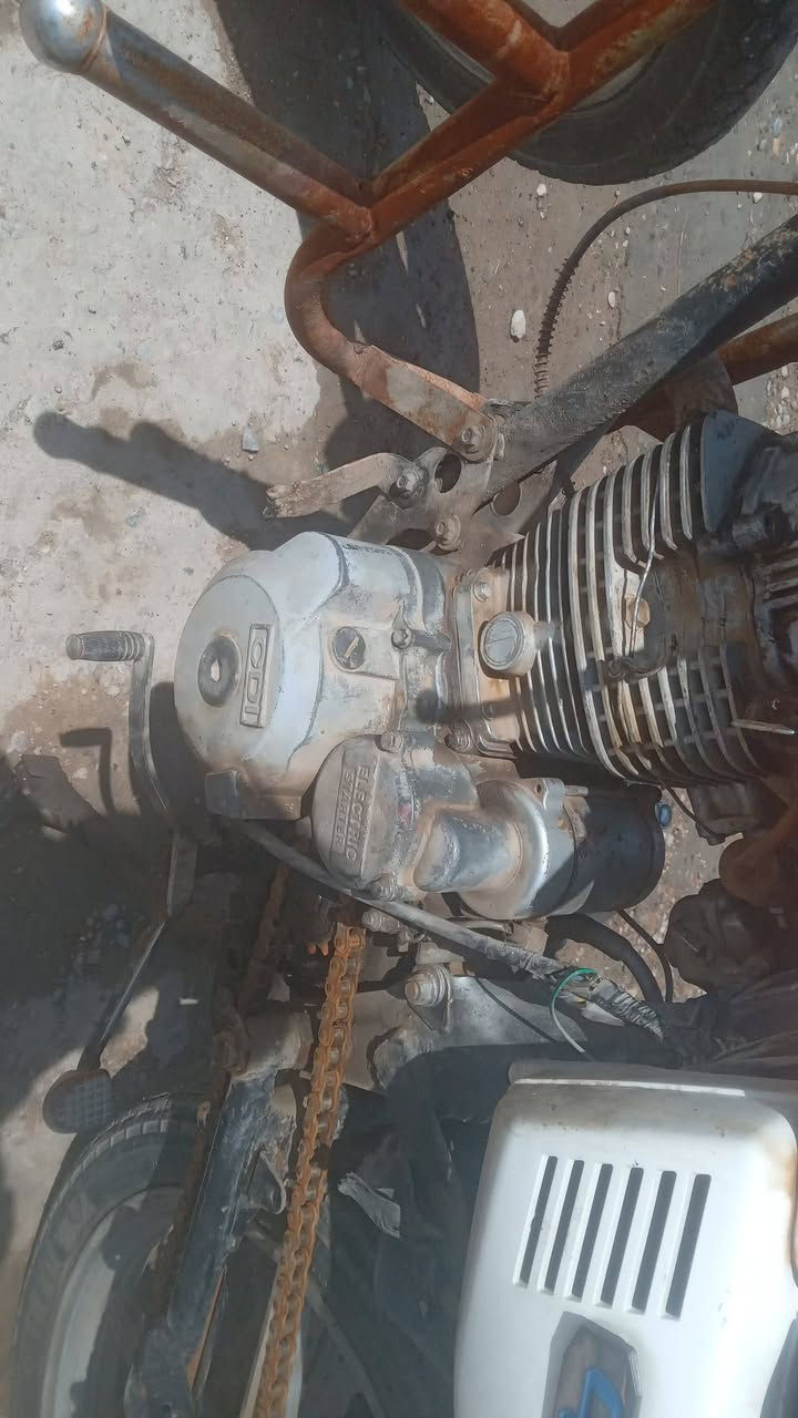 دراجه للبيع ٢٠٠ وبي مجال ديالى هبهب ***********
