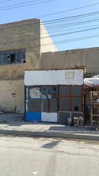 محل للإيجار • شارع المصرف • قريب سوق الرياض