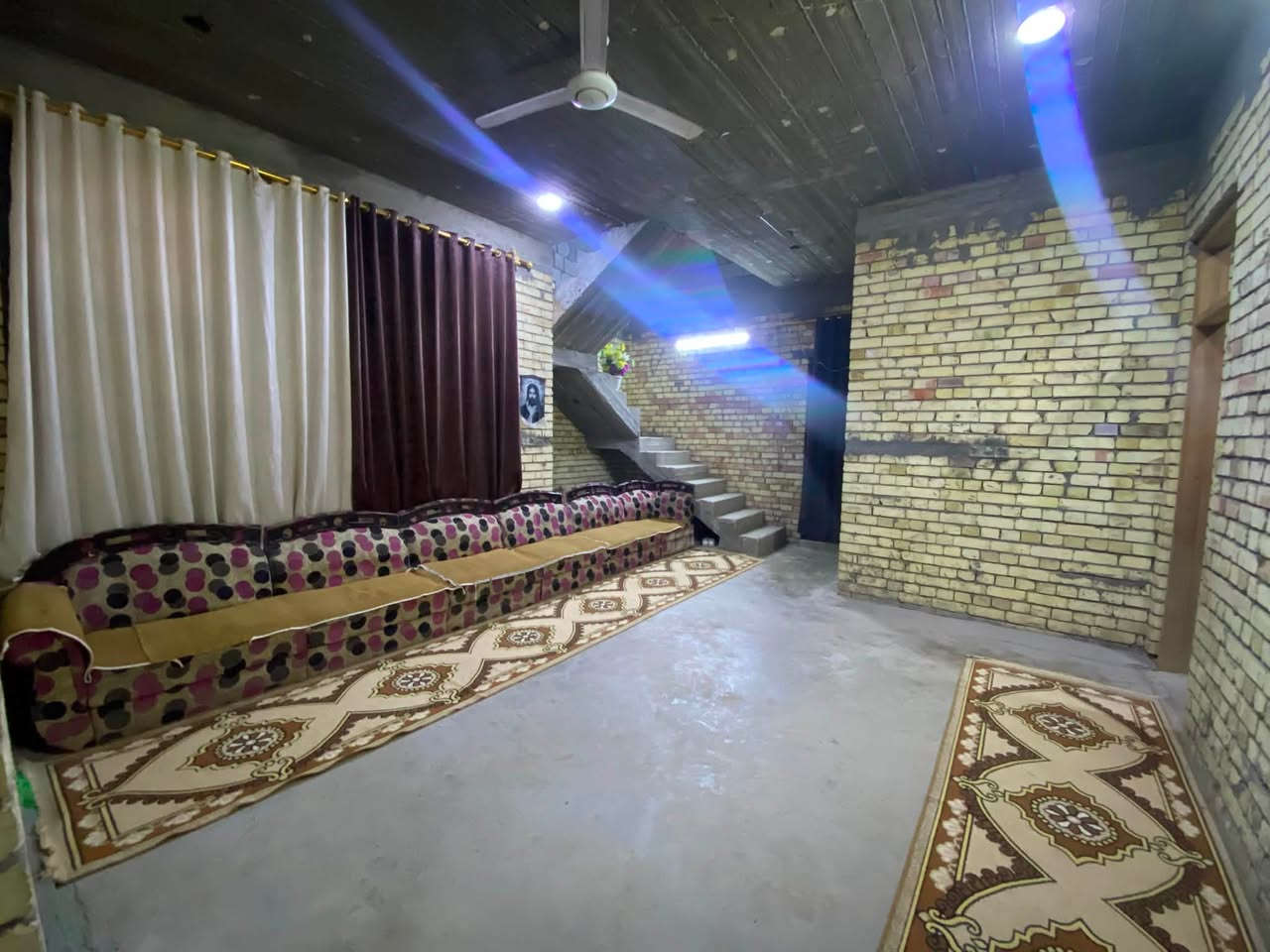 دار للبيع قرب الامام تاج الدين ( ع )

🛑 السلام عليكم ورحمه الله وبركاته 

يوجد بيت للبيع قرب الإمام تاج الدين ( ع ) بستان الشيخ بظهر الامام 

🛑 المساحة الكلية 272م

🛑يحتوي على غرفتين 2 وصالة واستقبال ومطبخ وكراج وحديقه 

🛑صحيات خارجية وصحيات داخلية 

معروض ب70 وبي مجال 

🛑احبائي لمعرفة باقي التفاصيل الاتصال على الرقم التالي ***********
