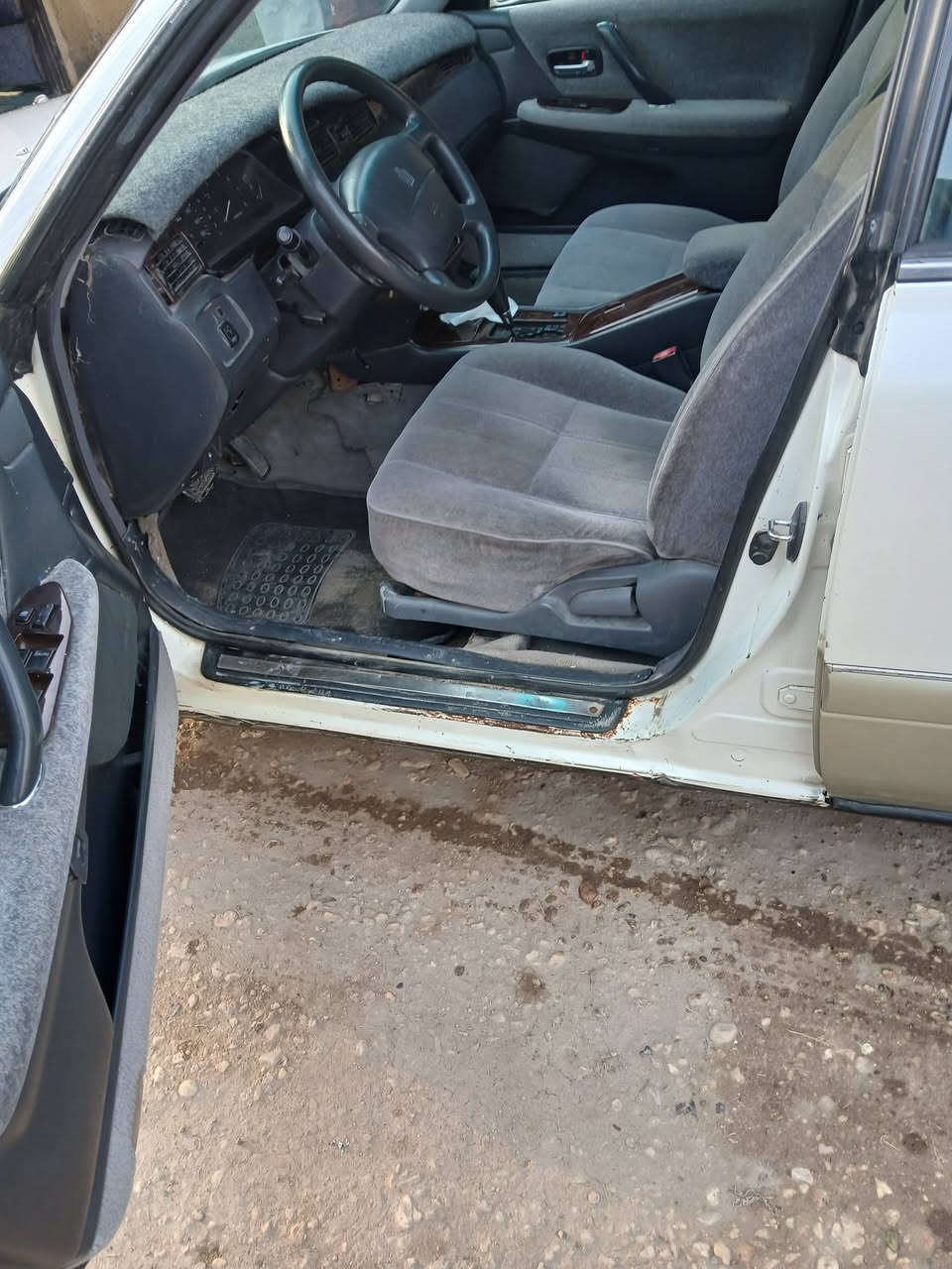 راس الثور موديل 1996 رقم دولي سنويه لل 2030باسمي تحويل مباشر السياره كير ومحرك  خير من الله كاعده والباقي تشوف بعينك مكانه بابل السده *********** اتصال فقط السعر المطلوب 95وبيه مجال
