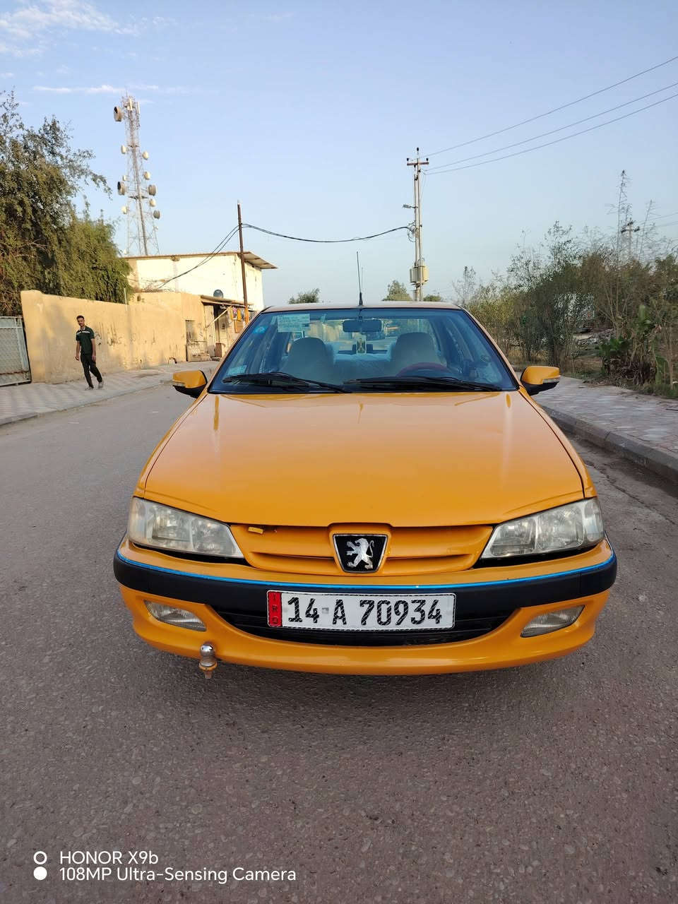 السلام عليكم بارص للبيع 2018 ارقام جدد انجليزي ثانويه 2030 مشروع وطني صفاره هيئه وغرامه حداديه جديده تخوم تاير جديد كهربائيات كلها شغاله شاشه وكاميرا مال جناي تبريد شغال مكان عماره مكلف بالنشر السعر 53 وبيها مجال بسيط***********,, متواجد واتساب
