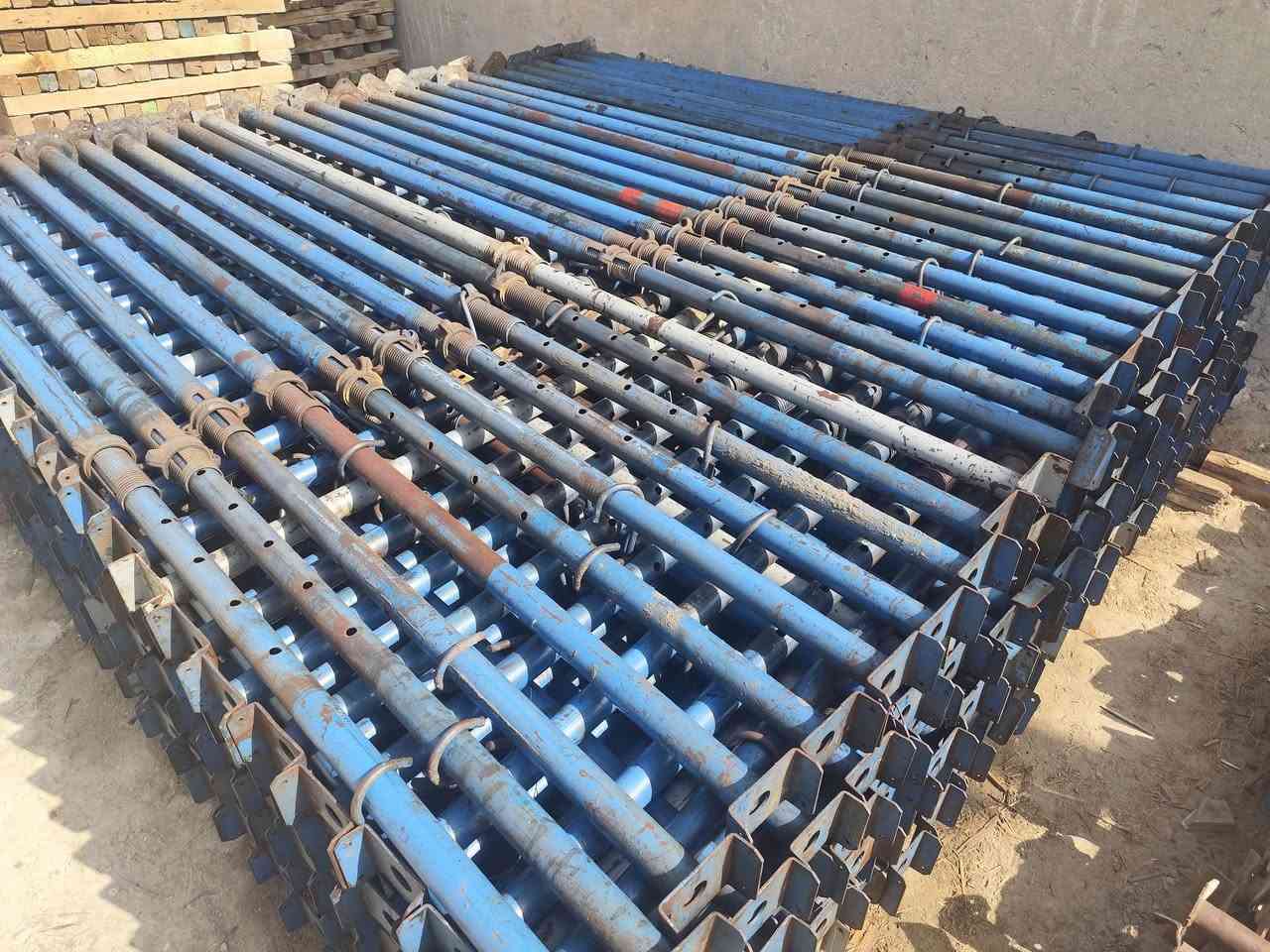 جكات حاضن للبيع تركي سن خشن نضافته 90 بالمئه نسق واحد العنوان بابل  هاتف ***********
