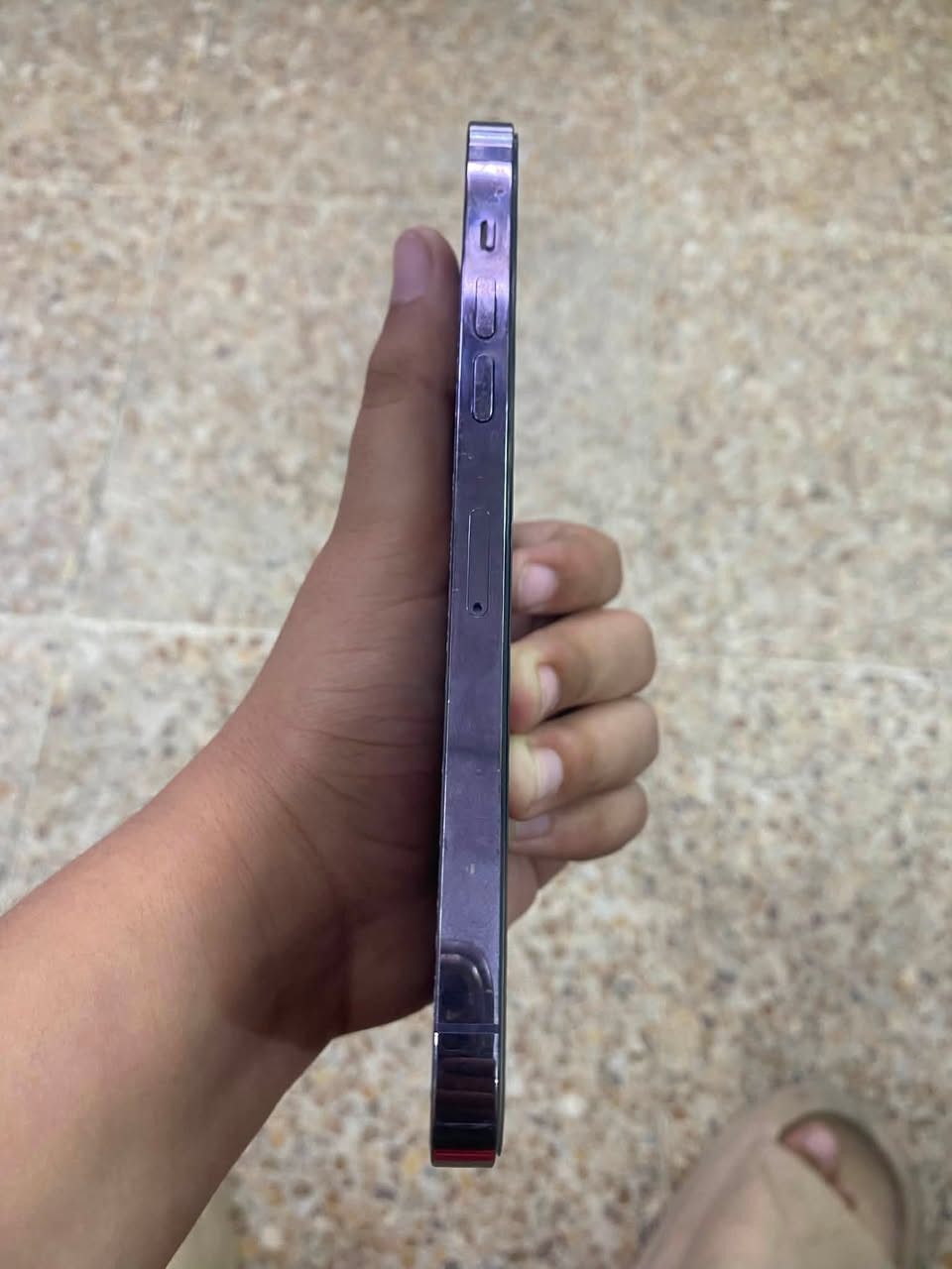 سلام عليكم آيفون 14برو ماكس ذاكره 128 بطاريه 83 مفطور الظهر فقط شرق اوسط سعر 680 وبي مجال ***********
