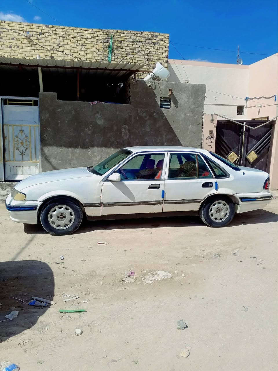 السلام عليكم دايو برنس للبيع ومراوس موديل 94 سياره حلوه وجاهزه حداديه جديده تخم تاير جديد كهربائيات كلها شغاله مكينه وكير خير من الله مكفوله من الضربه القويه رقم  مثنى دولي سنويه لل 29 تحويل مباشر سعر 20 وبها مجال مكاني نجف ***********
