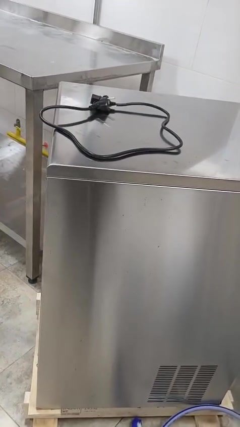 السلام عليكم يوجد تنصيب فلاتر للتصفيه مياه واستبدال قطع غيار ونصب فلتر فزل للتصفيه مياه واستبدال قطع غيار الاستفسار على الرقم ***********
