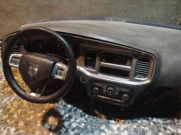 السلام عليكم عندي هاذ الدشبول للبيع اليفيده خل يخابرني وخادم كله شغال بس بي كسر شويه موضح بالصوره وهاذ رقمي مكاني بغداد ***********
