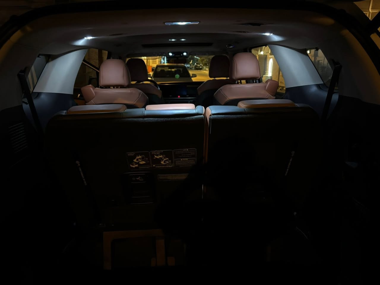 سلام عليكم
بيع بالنقد فقط رجاءاً بدون مراوس
سيارة بحالة الزيرو
كيا كرنفال موديل ٢٠٢٥
رقمها بغداد والسنويه بأسمي
مكفولة من الدعاميه للدعاميه من الصبغ والبارد
استلام من الشركة الدوليه يعني مواصفاتها خليجي فول للجناي الكرنفال
ماشيه حالياً ١٨ الف كيلو
دبل بصمة
تشغيل عن بعد
محرك ٦ سلندر ٣٥٠٠ تنفس طبيعي
ابواب السلايد والجنطه كهرباء
٣ قطع تبريد
دبل فتحة السلايد 
شاشة الدشبول الحديثه المتصله
بقية التفاصيل مبينه بالصور 
سياره ما تحتاج دينار مصرف وبعدها بالضمان
السعر ٣٣٠ ورقه 
الرقه ***********
