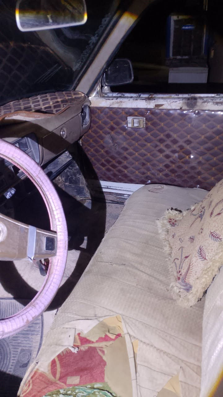 السلام عليكم بكم 80 للبيع السعر 30 بي مجال بسيط رقم الهاتف ***********
