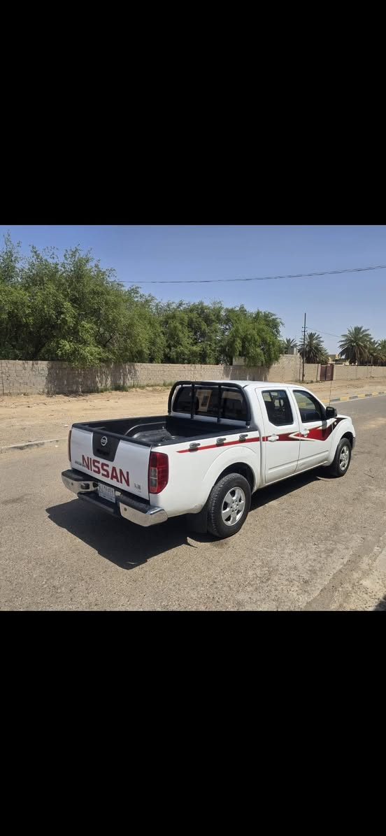 السلام عليكم بيكم نيفارا ٢٠١٣ خليجي اوتماتيك كير بلادي ما مفتوح مكفول مكينة بلادي ما مفتوح سياره بدون حادث بيه كلير فقط ثلاث قطع رش والباقي مكفول منضومة زنون كهربائيات كله بلاد تبريد ثلج غرفة نضيفه رقم بغداد مكاني بغداد السعر ٩٣ وبيه مجال الشراي يتصل ***********
