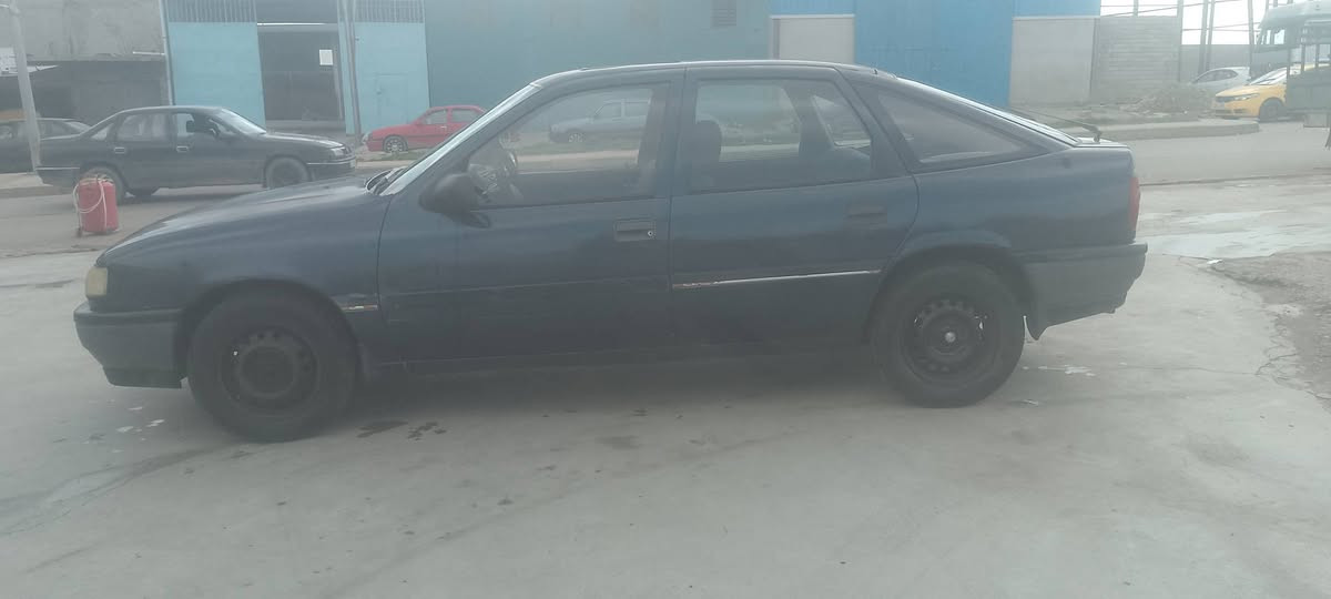 سلام عليكم للبيع فكتره لون نيلي حجم16 كابون بانزين رقم الماني شرط تريد وكاله تحويل صبع جماليه سياره نضيفه مال بيت مكاني موصل ايسر كهربائيه كلها شغاله سعر 35 بيها مجال قليل *********** ‏‪
‏‪***********‬‏
