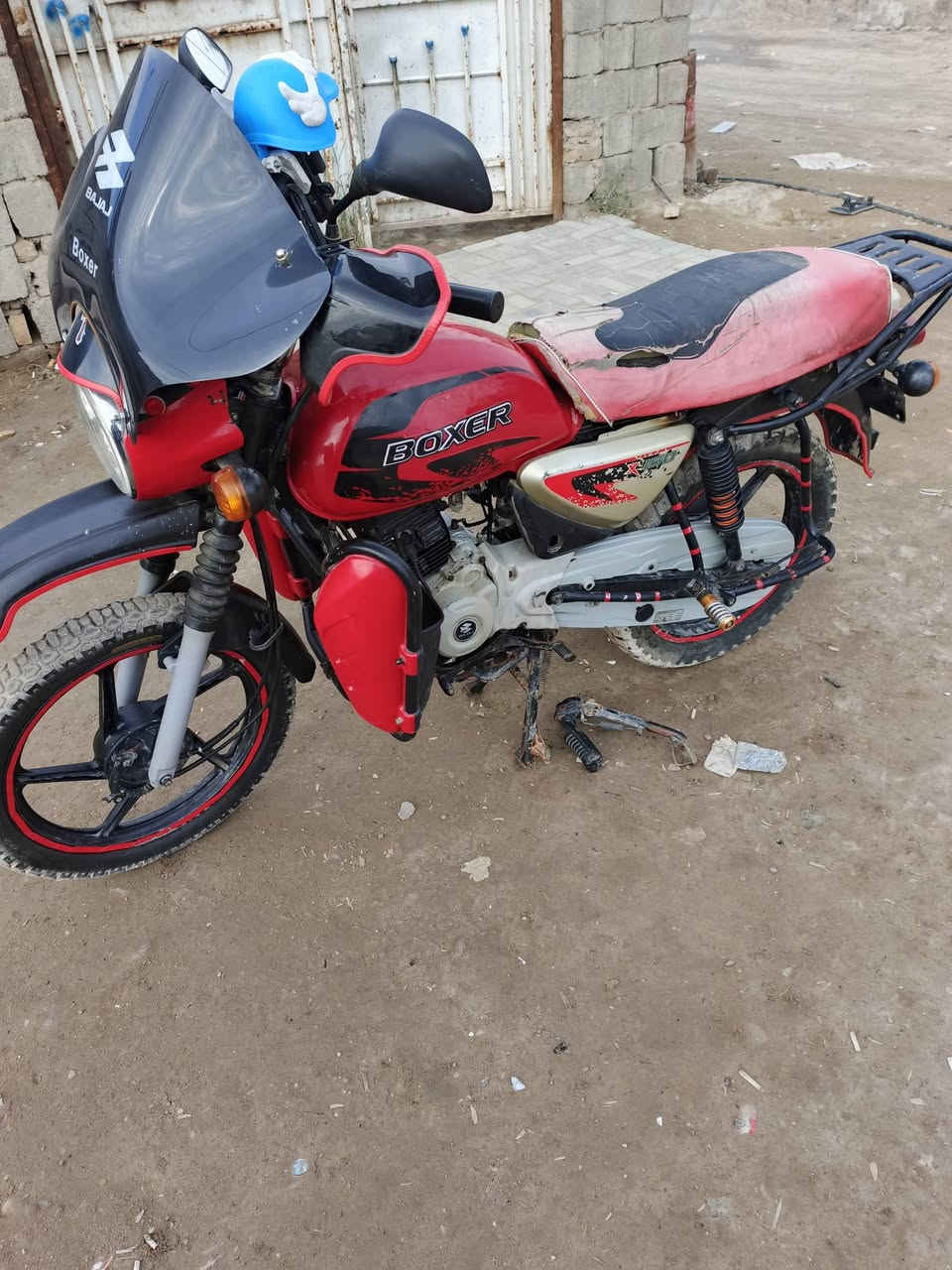 سلام عليكم دراجه بوكسر مديل 2018نازله الشارع 2019 دراجه خير من الله اوراق كامله تجفيت جديد شركه ما بيهة نقص بس كهربائيات تشتغل هندر نكرة مكان البياع شهداء السيديه السعر 900الف وبيهة مجال ***********
