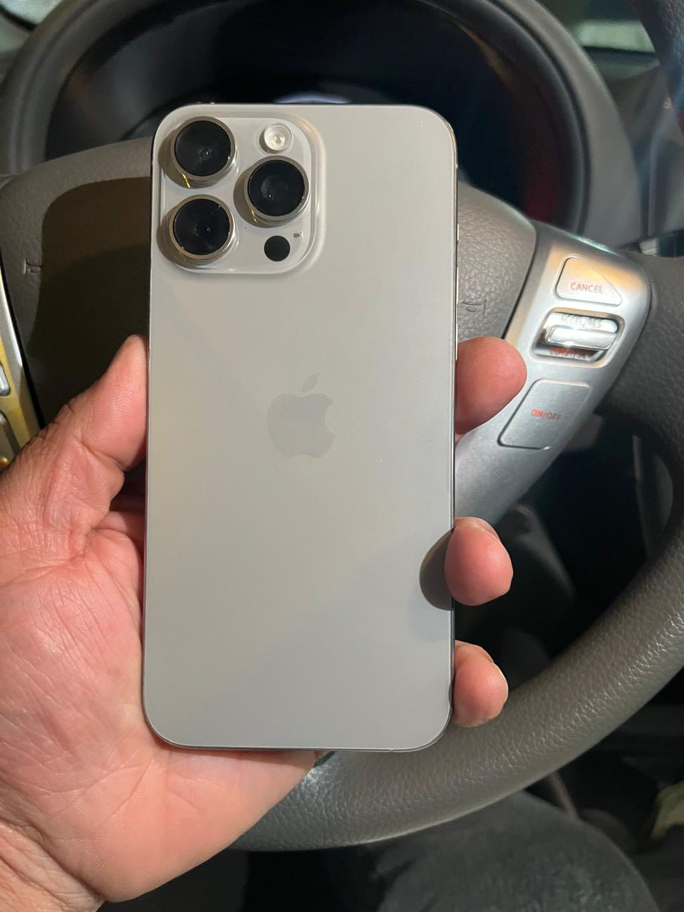 السلام عليكم جهاز 15 برو ماكس ذاكره 256 جهاز شرق اوسط كارتونه وتر بروف بطاريه 93 بلاديه نظافه 100/100 جهاز نضيف السعر 1025 وبي مجال 
***********
