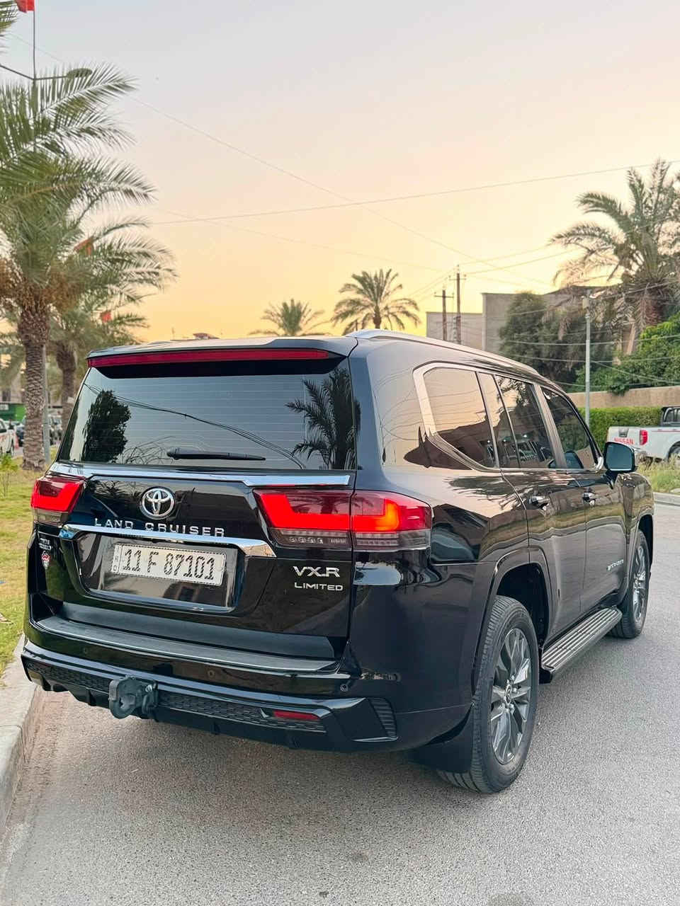 السلام عليكم للبيع لاندكروز 2024
فئه VXR معروفه مواصفاته 
بيبان شفط 
وداته شو 
وسقف كنتاره 
ورادار تحديد مسار 
وقياده ذاتيه 
ونقطه عمياء 
وباقي المواصفات المعروفه مال لاندكروز 
مكينه 3500 تون توربو 
كفاله عامه من كلشي حته الشخط والرصعه 
مغلفه PPF 
ماشيه ٣٣ الف 
العنوان بغداد 
السعر 825 وبيها مجال بسيط للطبيبن 
للاستفسار ***********
