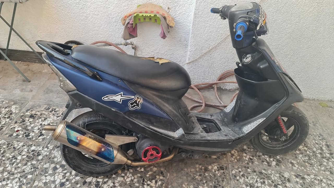 دراجه ماكس عدله تزويد قبق فلاوين صالنصه هندر سلف نضافتها95/100 كلشي شغال دراجه بوشه49 مكينه فول ما ملعوب بيها تجي تفحص تروح 
الرقم ***********
