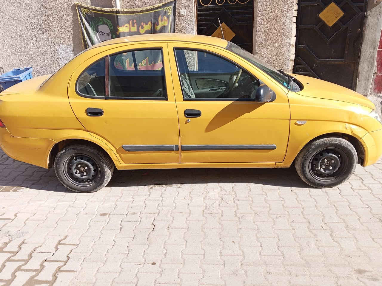 السلام عليكم سياره طيبه للبيع 2016 مكاني بغداد الحريه السعر 40 وبيها مجال بسيط 
***********
