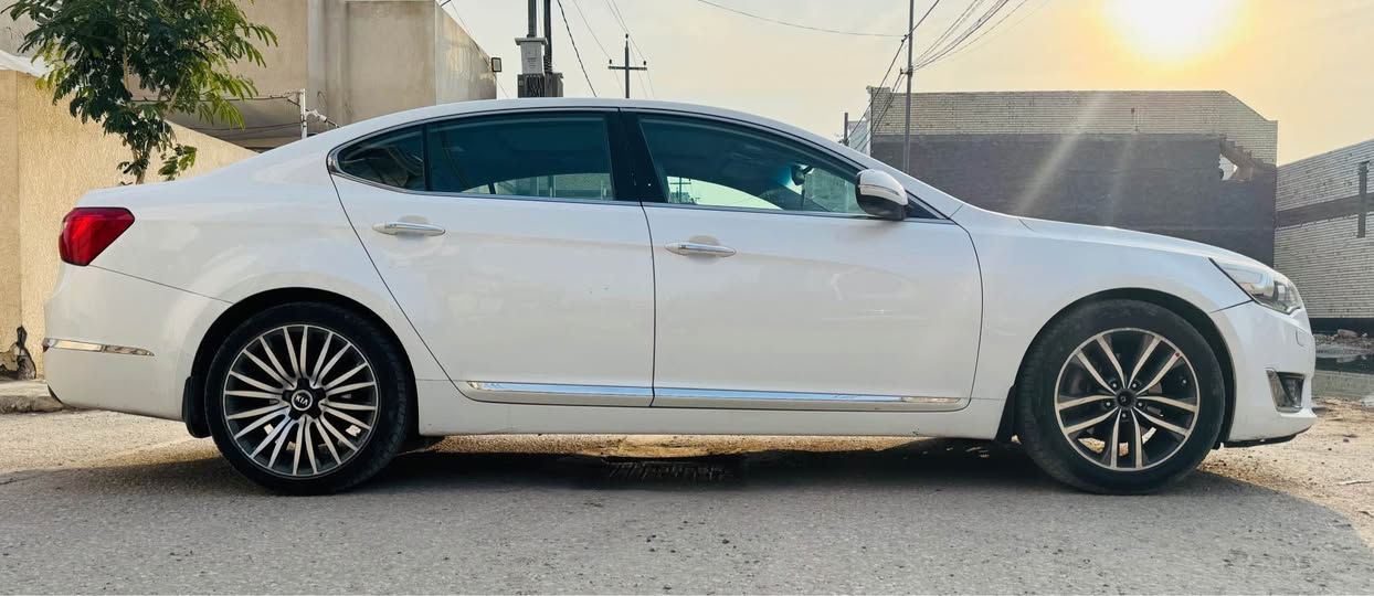 سلام عليكم كيا كادنزه موديل 2014 خليجي vlp فول موصفات مكينه v6 سته سلندر سياره كلش جديد وكل نقص مابيه جاهزه تخم تاير جديد صدر جديد تبريد ثلج رقم بغداد السياره كفاله بدون حادث فقط الجاملغ الامامي مرشوش فقط اثر شخوط السونار موجود حدادية جديده السياره مابيه نقص برغي 
المواصفات 
بنرامه 
بصمة تشغيل 
بصمة ابواب 
جنطه كهرباء 
مري شفط 
كشنات ذاكره 
كشنات جلد 
كشنات كهرباء + ذاكره 
مساج في الكشن 
داخل ابيض ملكي 
مكينه 6 سلندر 
تحكم استيرن 
شاشه كبيره 
كامره دواره 
لايت ازنون ابيض 
نضام الصوت انفنتي 
عزل صوت 
نضام ايكو 
نضام كروز مثبت سرعة 
السياره بعد بيه هواي مواصفات حلوه مال جناي حلوه ونضيفه 
السعر 148 $ وبيه مجال بسيط حك الجية اترجاكم لحد يكسر بيه السياره احلا من الصور بالحقيقه 
للاستفسار 
***********
*********** كربلاء, العراق
