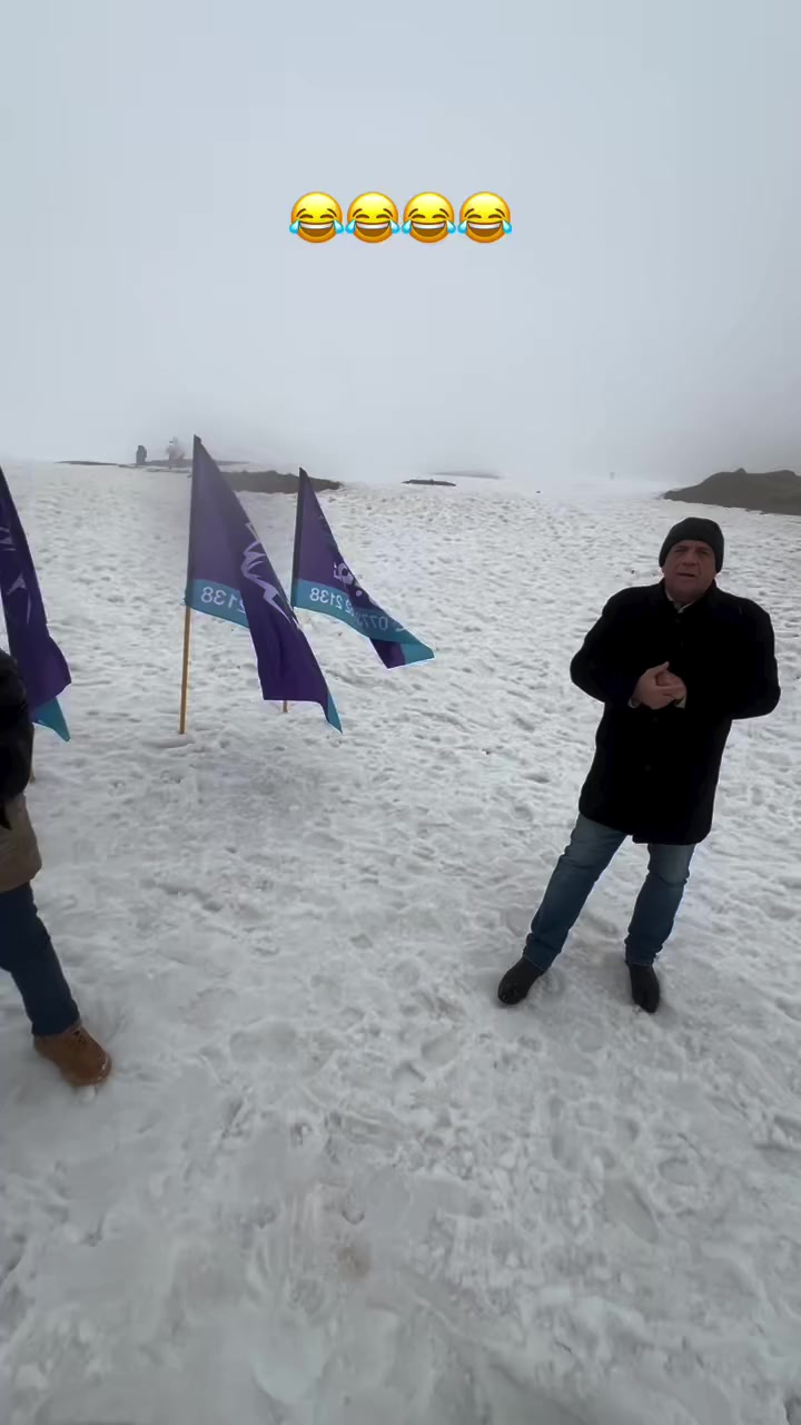 احجز الآن من داخل السليمانية على أجمل عروض السفرات الثلجية مع كروبات شركة سوبر للسفر والسياحة
                     ☃️ البرنامج الاول ☃️
🟣 جبال شاربازير الثلجي الحدودي
🟣 استراحة في مطاعم سيتك الرائعة
🟣 المسرح الروماني
🟣 سعر النفر  10 الاف.
⏰ موعد الانطلاق 10:00 صباحا | العودة: المغرب.
                     ☃️ البرنامج الثاني ☃️
🟣 جبل كورك الثلجي
🟣 شنكلبانة الثلجي
🟣 الاستراحة في شقلاوة
⭕️ سعر النفر 20 الاف.
⏰ موعد الانطلاق: 8:00 صباحا | العودة: ليلا.
☎️ للحجز الاتصال على ارقامنا أو الواتساب
*********** 📲 ***********
                    ☃️ البرنامج الثالث ☃️
🟣 جبال بيرةمكرون الثلجي في ميركبان
🟣 المسرح الروماني
🟣 استراحة بمطاعم ميركبان الرائعة
⭕️ سعر النفر 10 الاف.
⏰ موعد الانطلاق 10:00 صباحا | العودة: المغرب.
                   ☃️ البرنامج الرابع ☃️
🟣 هورامان بيارة الثلجي الحدودي
🟣 مصيف احمد اوة 
🟣 استراحة بمطاعم هورامان الرائعة
⭕️ سعر النفر 10 الاف.
⏰ موعد الانطلاق 10:00 صباحا | العودة: المغرب.
                  ☃️ البرنامج الخامس ☃️
🟣 جبال بنجوين الثلجي الحدودي
🟣 استراحة مطعم في بنجوين
⭕️ سعر النفر 15 الف.
⏰ موعد الانطلاق: 10:00صباحا | العودة : المغرب.
☎️ للحجز الاتصال على ارقامنا أو الواتساب
*********** 📲 ***********
❄️ ملاحظة: دخولية المصايف على نفقة السائح.
🚨يوجد لدينا نظام ( خصوصي VIP ) أيضا:
( سيارات 4 راكب ، 6 راكب الى 30 راكب ).
🧳نقطة التجمع: شركة سوبر (السليمانية شارع 60) قرب جسر زركتة / فرع الصيرفة.
🚌 باصات حديثة ومجهزة بالتدفئة 🔥
