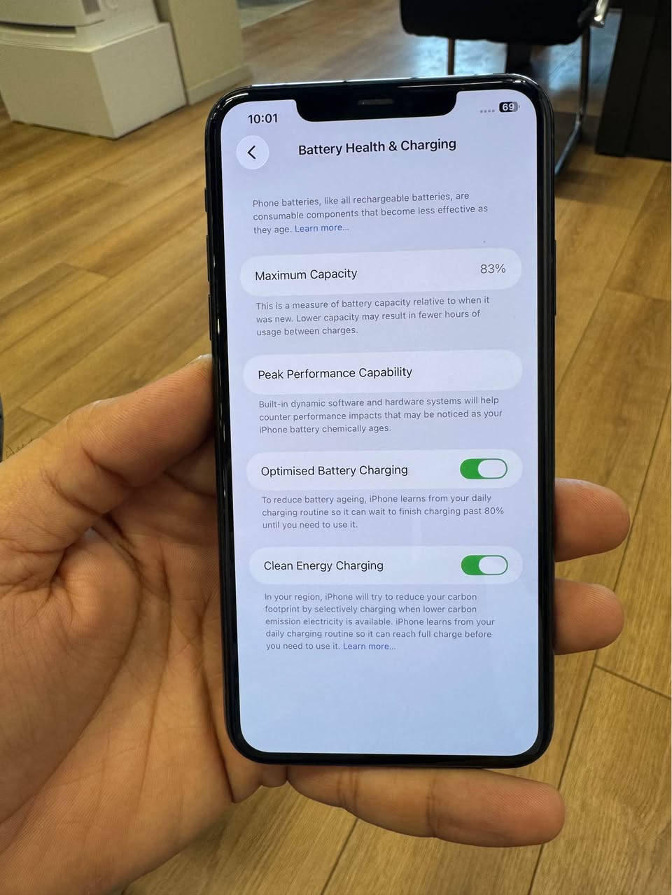 iphone 11 promax 
به شه رتي هه موو شتيك
٢٥٦گيگا 
١ سيم و يسم
پاتري ٨٣ بيلاد
تب.سليماني السليمانية, العراق


**إذا كنت صاحب هذا الإعلان وتريد حذفه لأي سبب، رجاءا أرسل رسالة إلى الدعم الفني**
