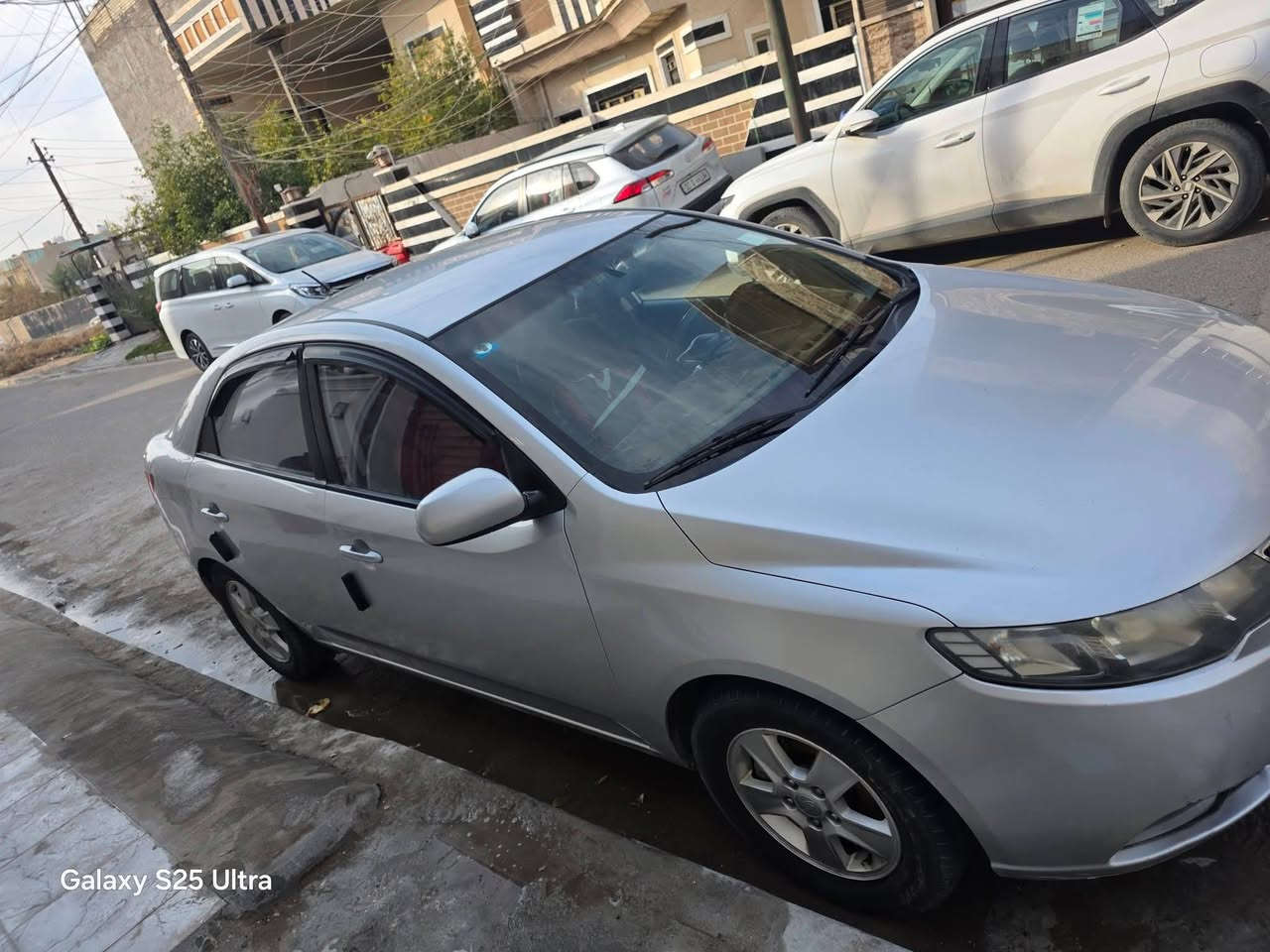 سيراتو خليجي ٢٠١٢  رقم بغداد للبيع سياره كل نقص مابيه كامله مابيه نقص لو برغي مكينه ما مفتوحه بلاديه موشيه  ١٤٩ كير وصدر وتخم تاير وتبريد ودفئه كهربائيات كله كامله بيهةصبغ قطعتين  جامبغ و باب خلف السايق  أثر شخط مو حادث شخط السياره مابيه أي حادث العنوان بغداد حي الجهاد مجاور مطار بغداد
 ***********
