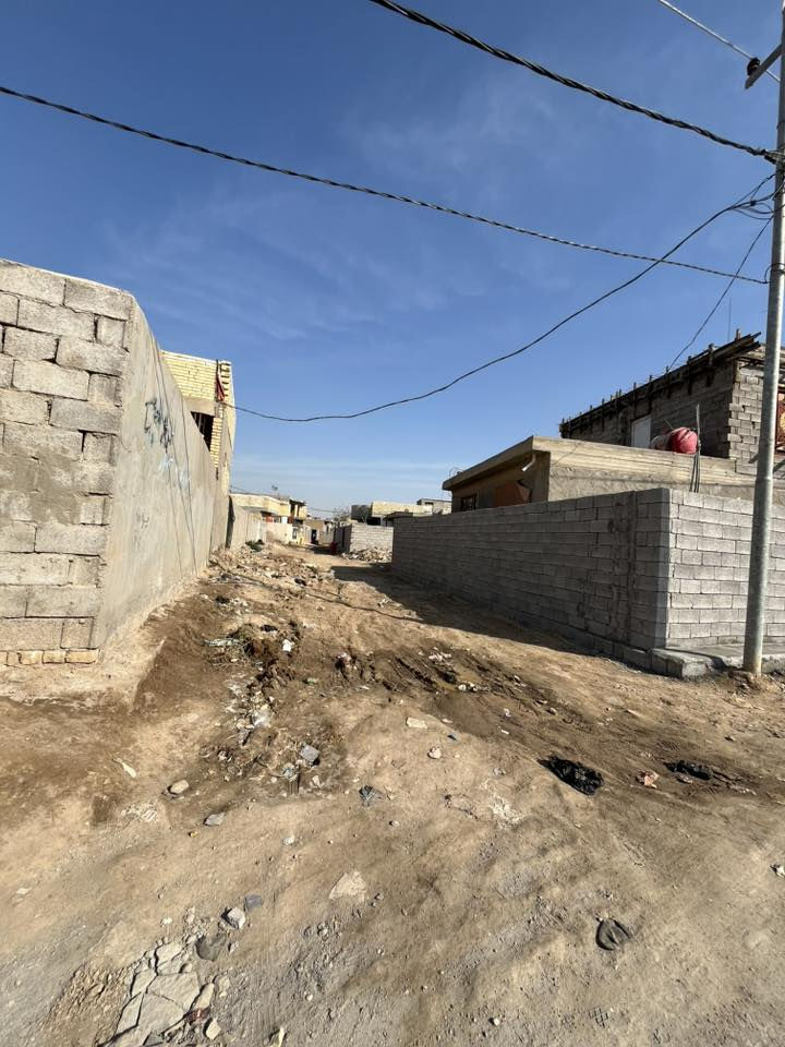 يالله السلام عليكم.بيت طابو زراعي سند 25 مكان البيت مثلث الكلابين قرب سكله ابو جعفر وحيدر ابو الغسل.مكان البيت اول فرع بل شارع ثالث بيت. مساحه البيت 210 البيت كامل
ملاحضه البيت ينباع مع الغراض الموجوده بل صوره. السعر 60مليون البيت مابي اي نقص.
للاستفسار اتصل على الرقم ***********.
