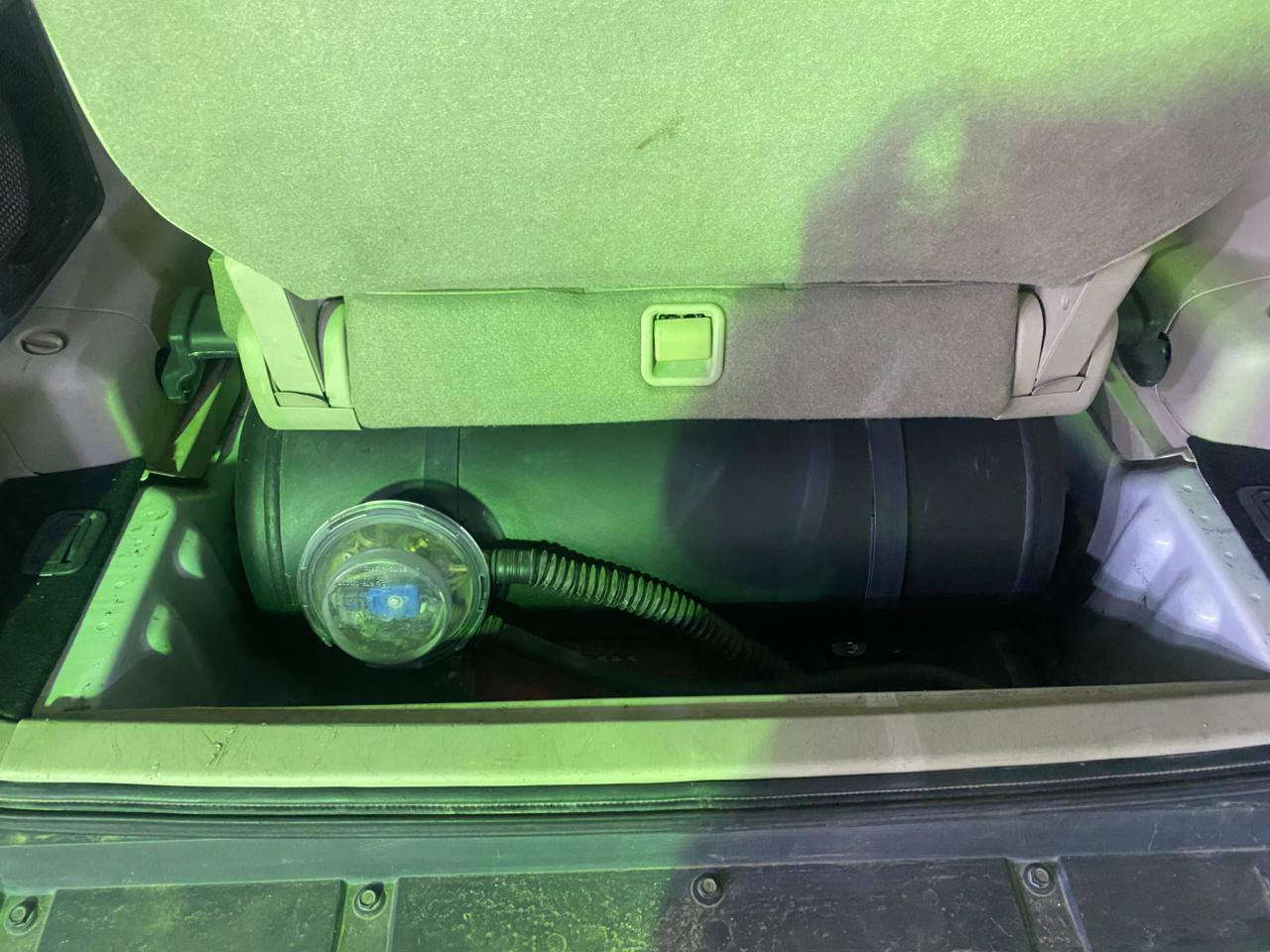 السلام عليكم بيع ومراوس اباقل باجيرو موديل 2015 حبتور محرك 6 سلندر 3500 كير محرك على وضع الشركة مكفوله ماعد درجه بشم الجاملق كدام السائق وقسيم البنيد وتزيت الباب توحيد الون لان صدفي  فتحة كشنات جلد كشنات كهرباء ٧راكب دمام خلفي ٣قطع تبريد مري شفط حساس خلفي ماشيه ١٩٠
دفع رباعي باقي المواصفات معروفه 
 تخم تايرمع صدر خلفي امامي جديد رقم اربيل جديد السعر ١٥٥ اوبيها مجال
*********** مكاني ميسان
