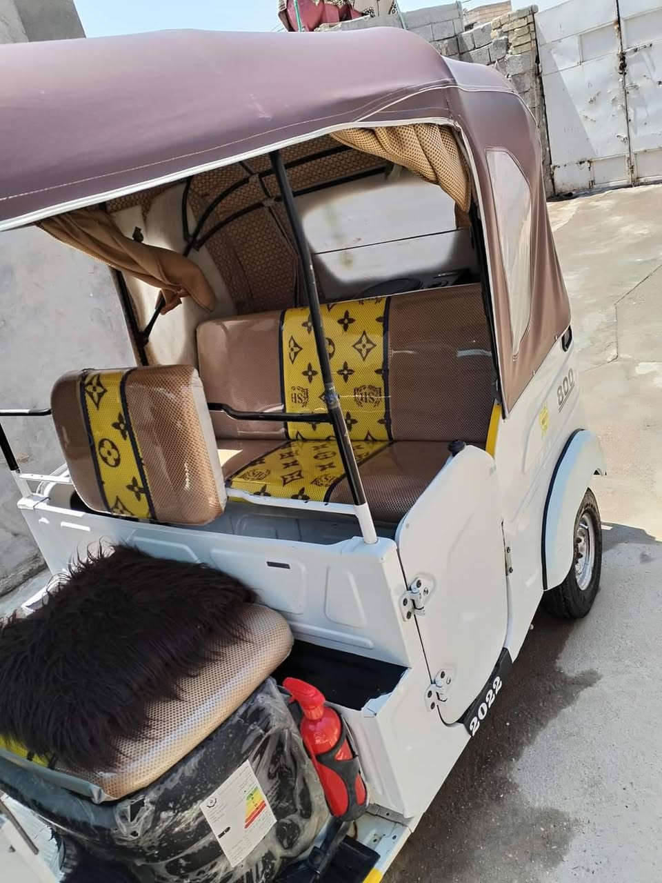 سلام عليكم تكتك البيع موديل 2021شهر 11رقم ذي قار مجفته بوش بستم شركه بسمي مداور ثاني 
يوم الاستفسار تصل على رقم ***********مكان رفاعي
