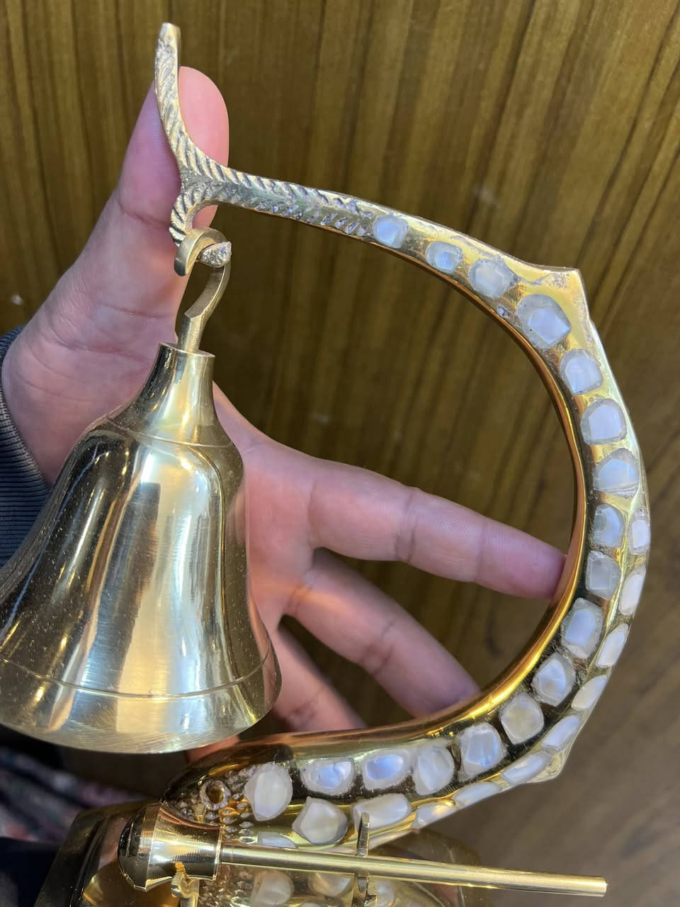 جرص نحاس خالص وصدف طبيعي ارتفاع 23 سنتم وزن ثقيل عمل بالايد


**إذا كنت صاحب هذا الإعلان وتريد حذفه لأي سبب، رجاءا أرسل رسالة إلى الدعم الفني**