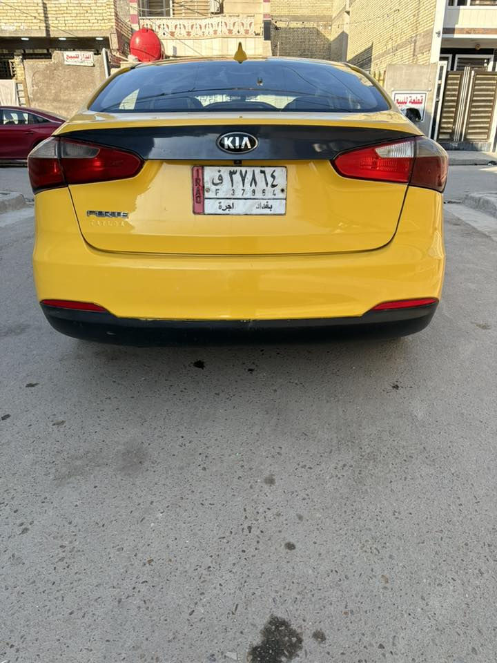 سلام عليكم
فورتي موديل ٢٠١٥ حادثها جامبغ وبنيد الجه لأيسر محرك دوش ١٨٠٠تخم تاير وحداديه كفاله السياره نص فول بدون أي تبديل عده الجاملغ والبنيد اليبل واحد 
مكاني بغداد 
الرقم ***********
