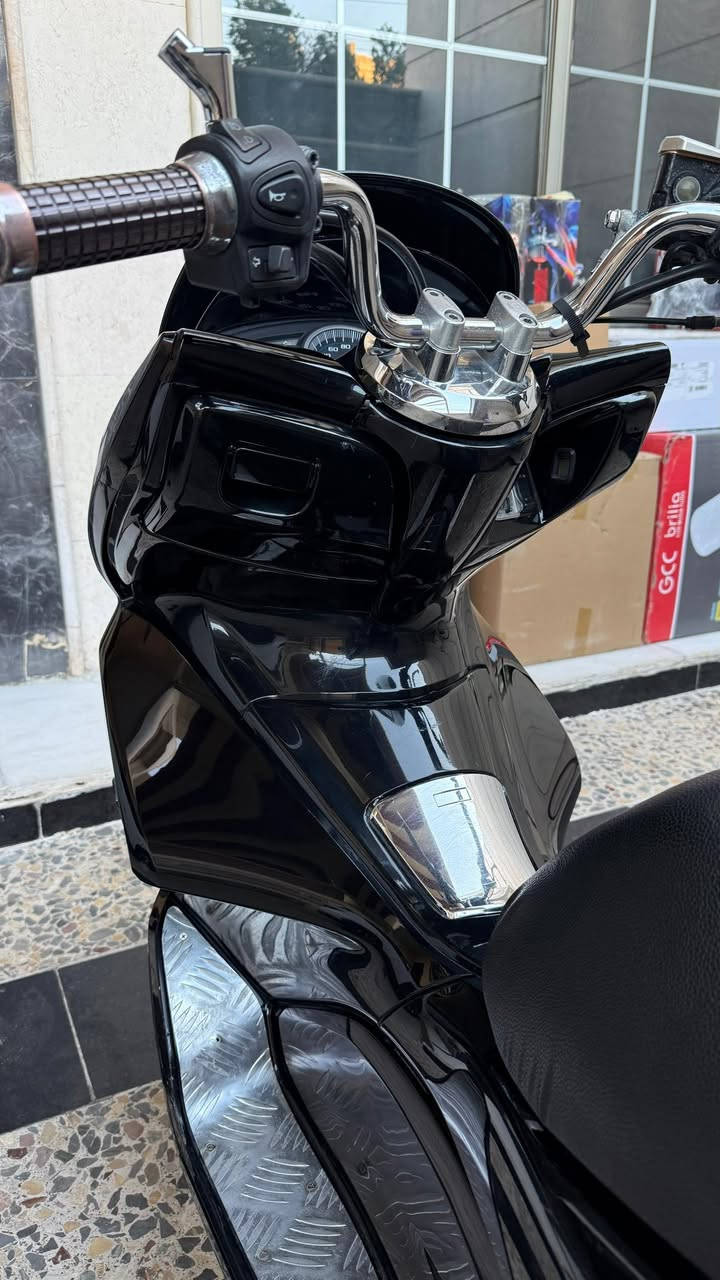 بيسي اكس pcx 125
للبيع الدراجه كفاله عامه 
ماشيه 25 
داخله 23
تايرات الشركه ما مبدلات 
بعدهن بالخط 
بيه قطع مميزه نيكلات
الغراض من اليابان والصور موجوده 
مال المزاد 🔝 
الدراجه كلش حلوه ومال جناي 
جديده بمعة الكلمه 
المكان بغداد حي اور 
***********
