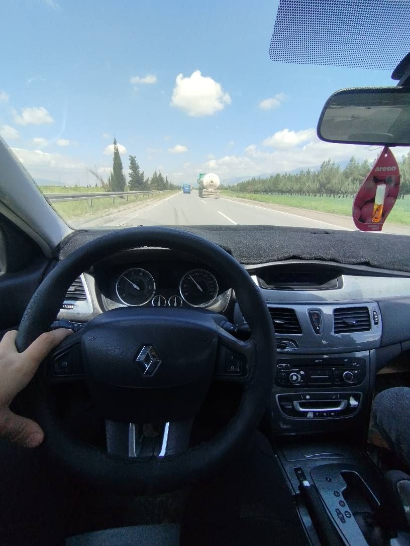 السلام عليكم رينو سافران2014 مكفوله من ظربه وصبغ كير مكينه حداديه تخم تاير جديد تبريد كفاله سونر موجود بس دوس صبغ السعر 85 ورقه
*********** كركوك, العراق
