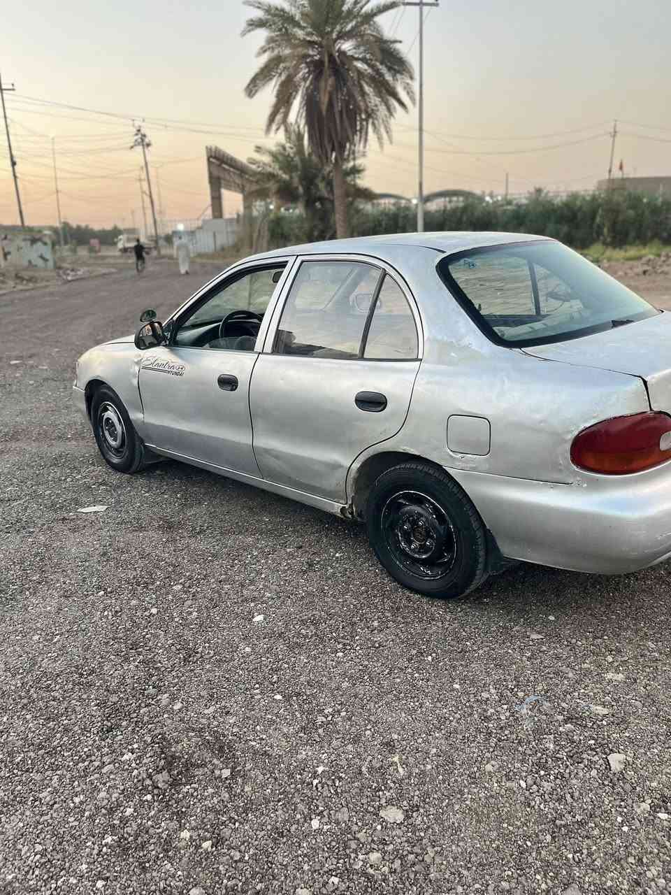 السلام عليكم ورحمة من رخصه الادمن للبيع هونداي اكسنت موديل ١٩٩٦ السياره جاهزه كير ومكينه وكهربائيات كله شغاله رقم بغداد إنكليزي هزه جديده حداديه ٨٠/١٠٠ 
مكان السياره بابل محاويل خلف مستشفى المحاويل 
السعر ٢٠ وبيه مجال 
الهاتف ***********
اني مكلف بل نشر
