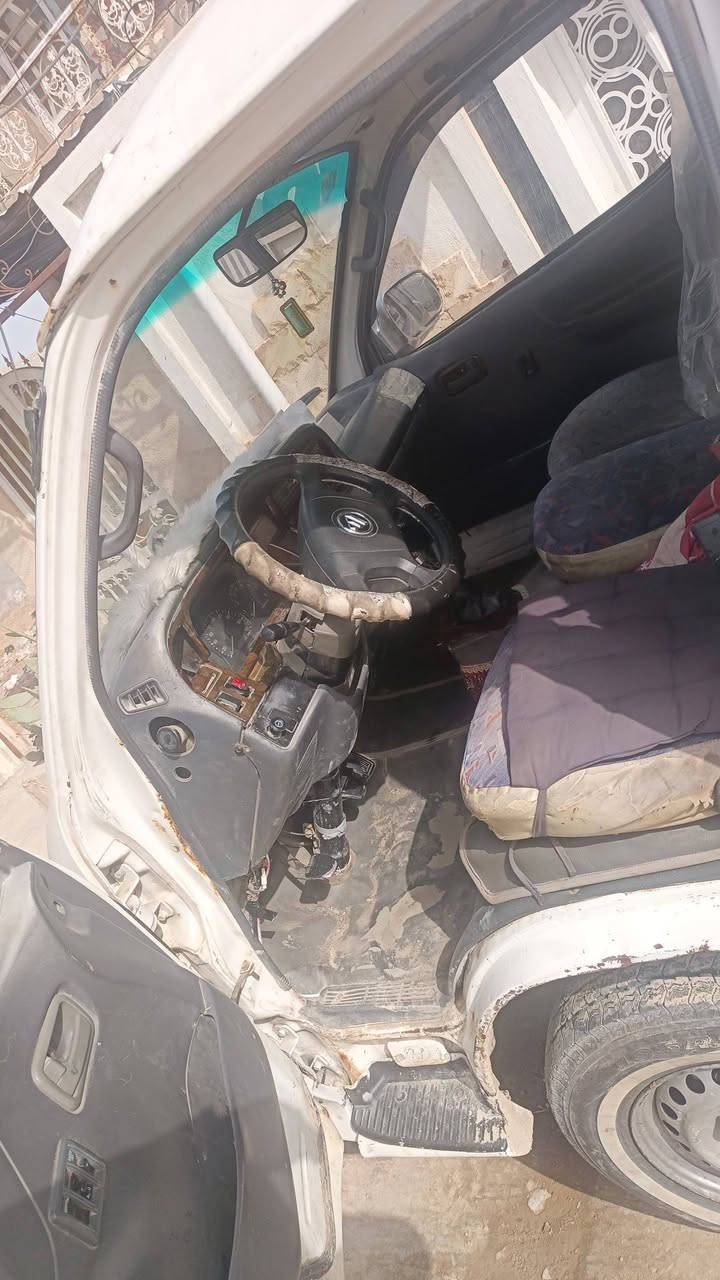 سلام عليكم فتون موديل 2009 شرط تحويل سعر ٥٥وبيها مجال حك جيه
***********
