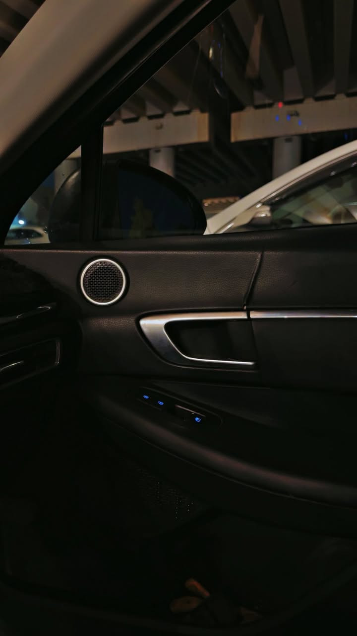 سوناتا موديل 2023
مواصفات فول ماعدا الكشن مخمل 
ضرر جاملغات ثنين خلفيه 
٣ بوب مبدل  وا مصبوغ ماعدا باب سايق سليم 
البجم كبس 
جاملغ الامامي جهت الصدر  طخه بسيطا صارت بي هنا وبدلته 
سياره بأسمي 
السعر ١٣٩ ومجال بسيط 
رقم : ***********
