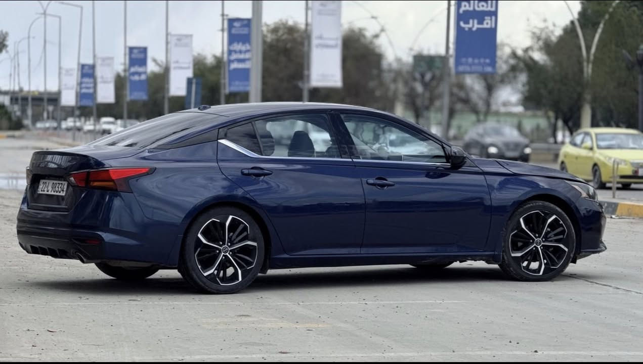 نيسان التيما 2023
مواصفات السيارة sr 
شفتات ستيرن 
تحكمات ستيرن 
شاشة حجم وسط 
كشنات جلد 
بصمة 
تشغيل عن بعد 
رادار جانبي 
رادار خلفي 
رادار امامي 
لايتات زينون بلادي 
ويل كروم قياس ١٩ 
محرك ٢٥٠٠ بدون توربو 
السيارة ماشي 41,000 وقابل للزيادة 
ضرر السيارة صندوق وجاملغ خلفي 
ارقام التواصل 
***********
