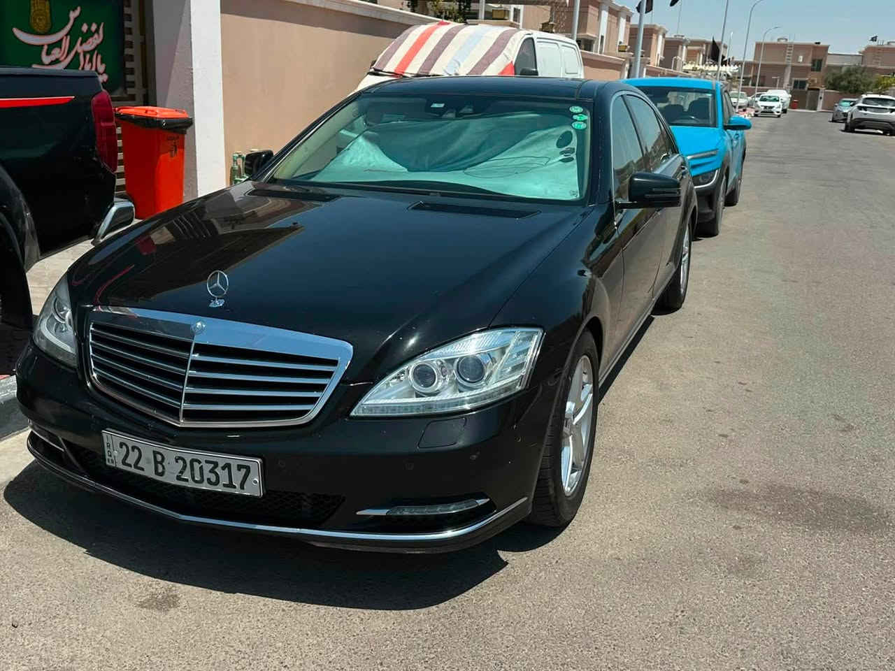 مارسيدس S350 المكينه المرغوبه 6 سلندر 
2011بلاديه السياره وارد خليجي وكاله bcm
مكفوله كفاله عامه من الضربه والصبغ فول مواصفات دواخل بيجي ثلاجه شاشات حته الهيدفون مالشركه بيهه ويل AMG وتخم تاير جديد صفر مسج السياره كلهه تمام وبقيه مواصفات المارسيدس 
عنواني البصره ***********
السعر 260 للبيع او المراوس حسب الرغبه
