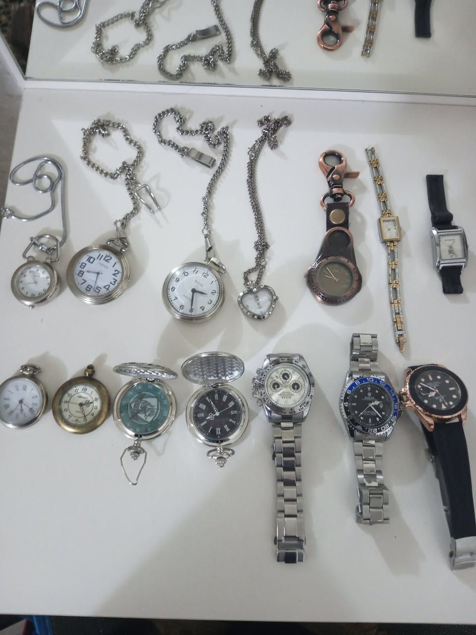 بعد اذن الادمن 
ابيع شلع وكل الساعات شغاله 
السعر 200. الف


**إذا كنت صاحب هذا الإعلان وتريد حذفه لأي سبب، رجاءا أرسل رسالة إلى الدعم الفني**