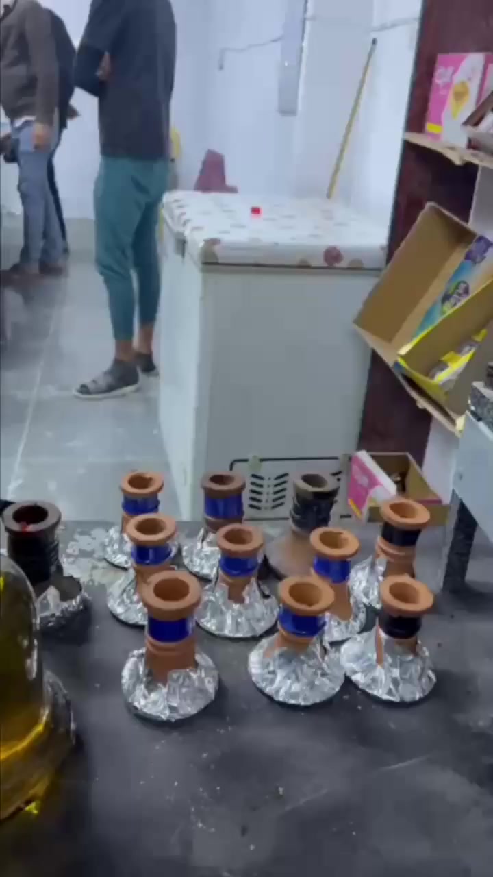 عله بركة الله تم افتتاح كوفي فاخر 👍بليارد ناراكيل بانواعها وبافضل النراكيل 👍وبث جميع مبارايات الريال وبرشلونه وبافضل دقه متواجدون من8صباحا لل1ليلا العنوان الخميسيه 👍قرب مدرسة اليرموك واهلا وسهلا بلجميع حياكم الله @@***********
