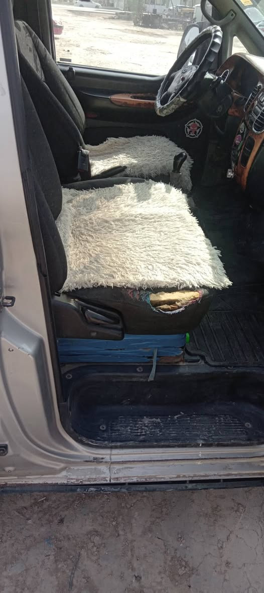 استاركس لبيع ٨راكب موديل ٢٠٠١ رقم ديالى ألماني دولي سنويه مجدده لحد ٢٠٢٩ مكينه ٣٠٠٠ سوبر لاص ولاتبخير شواصي واحد بيه فطر جهة اليمنه لحد الان ماملحوم تخم تاير جديد تبريد نقصه كمبريسر ومشتريه جديد صدر امامي خلفي جديد سياره مصبوغه قرار مرور لونه رصاصي ومصبوغه لون ابيض بدون حادث كيجات كله شغاله شاشه كامره شغاله لسعر 65 ورقه وبيه مجال بالسعر مكلف بالنشر ***********مكان سياره بديالى ناحية كنعان بيع او مراوس بسياره تكسي حديث لانسر تكسي أو اي سياره حسب قناعه وشكرآ
