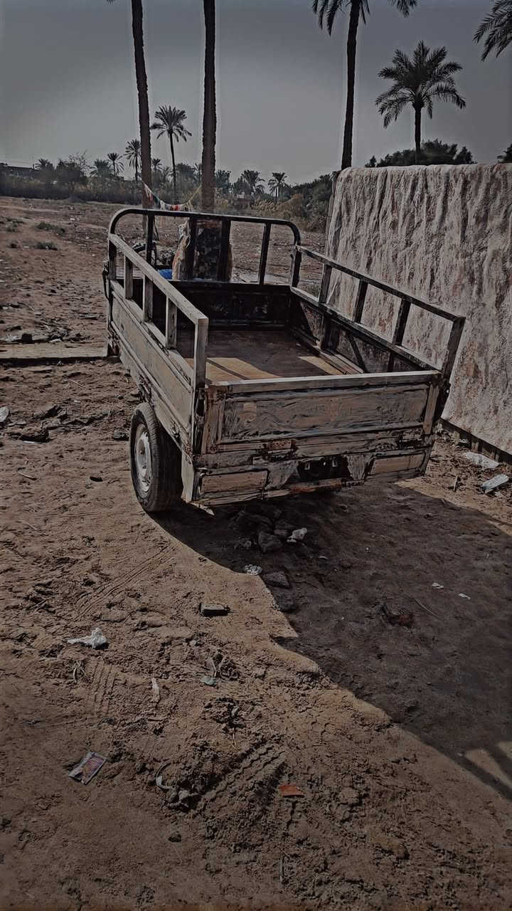 سلام عليكم ستوته للبيع او مراوس ادوات اوراقه ضايعه البليته موجوده مديل 18 اكسن لطش  تايرات سايبه المحرك مفتوح ولفات فقط وكو فطر بل ركبه زقير كلش ولحمته سعر 550 وبيه مجال مكاني الهارثه الماجديه ***********
