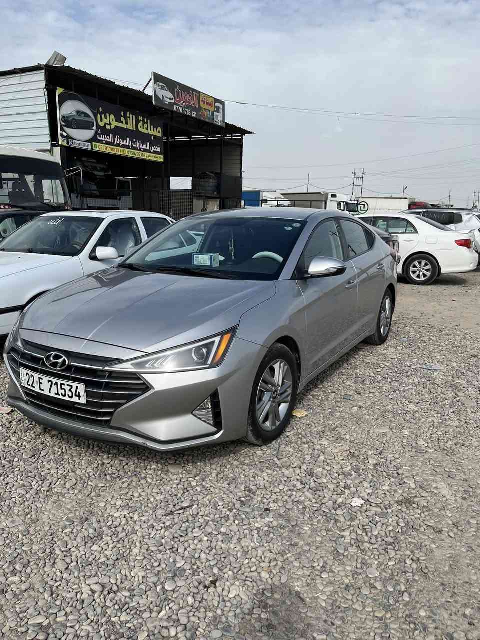 النترا 2020 وارد كندي
محرك 20 دوش 
سياره نضيفه مال بيت 
ضربتها بل خارج موجود بل سونار 
السعر 135 بي مجال 
العنوان موصل 
***********
