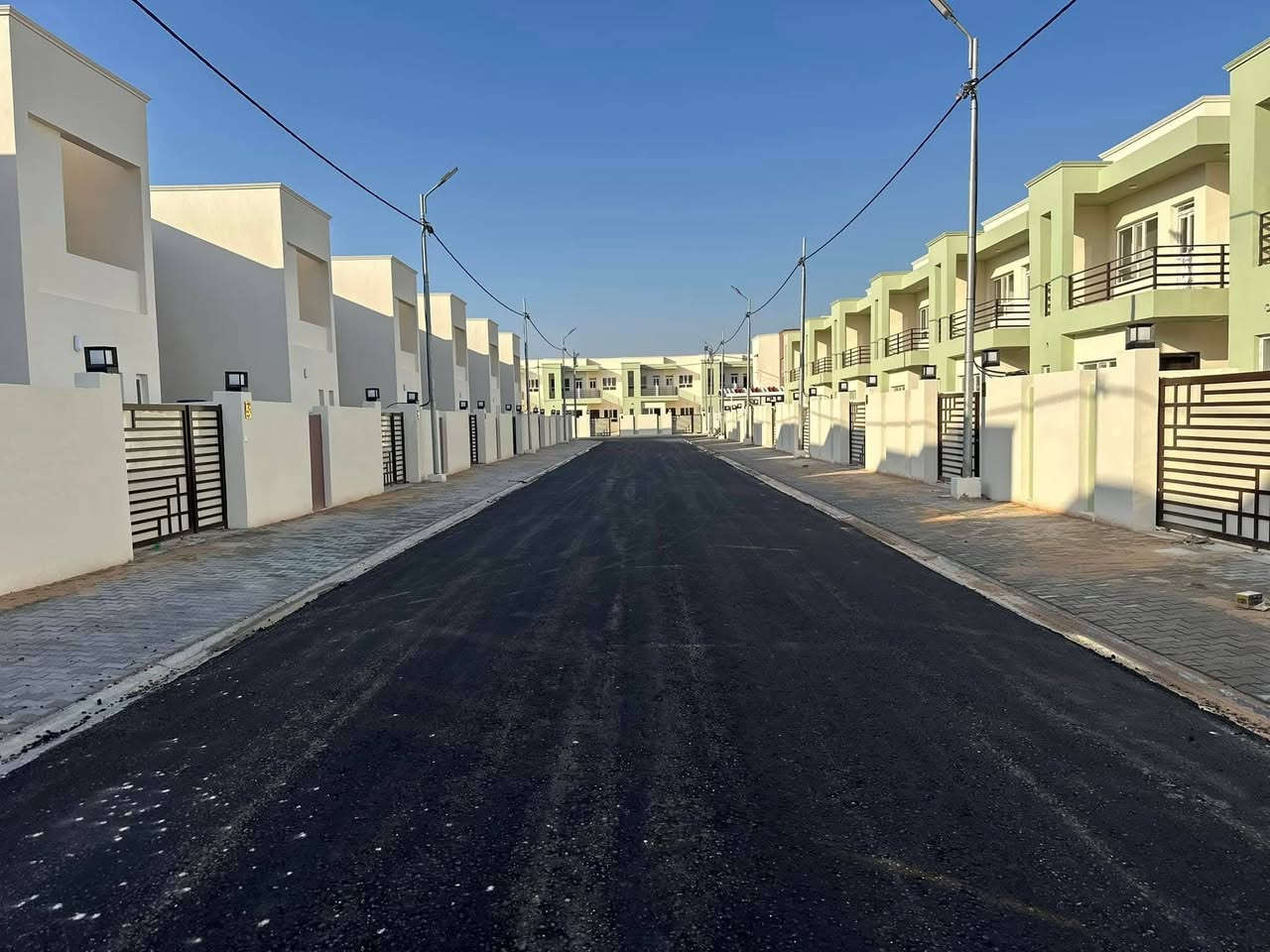 🔔🤍 دار للبيع في مجمع  المرتضى السكني - النجف
🔻تفاصيل الدار
 
 المساحة 200 م2 طابقين 
 البلوك /7 

 واصل للشركه :79
موقع الدار : !

سع الشركه : 189
🔔 القسط الشهري ؛عل مصرف قرض 

⤵️موقع الدار داخل الصوره على الخريطة . 

🔻للاستفسار الاتصال على الرقم التالي او مراجعة مكتبنا 
*********** - *********** - ***********.          اتصال او واتساب 
♻️الفرع الاول : النجف - حي الحنانة - شارع مسجد الحنانة - قرب قرطاسية الجامعة - خلف مجموعة شركات العبدلله
♻️الفرع الثاني : النجف - شارع المجمعات - ركن مجمع الاميرات الاول

🟢قناتنا على اليوتوب تجدون كل نماذج المجمعات .
https://youtube.com/@dur.albilal?si=i3AMWC-tWFQW1Ba2
