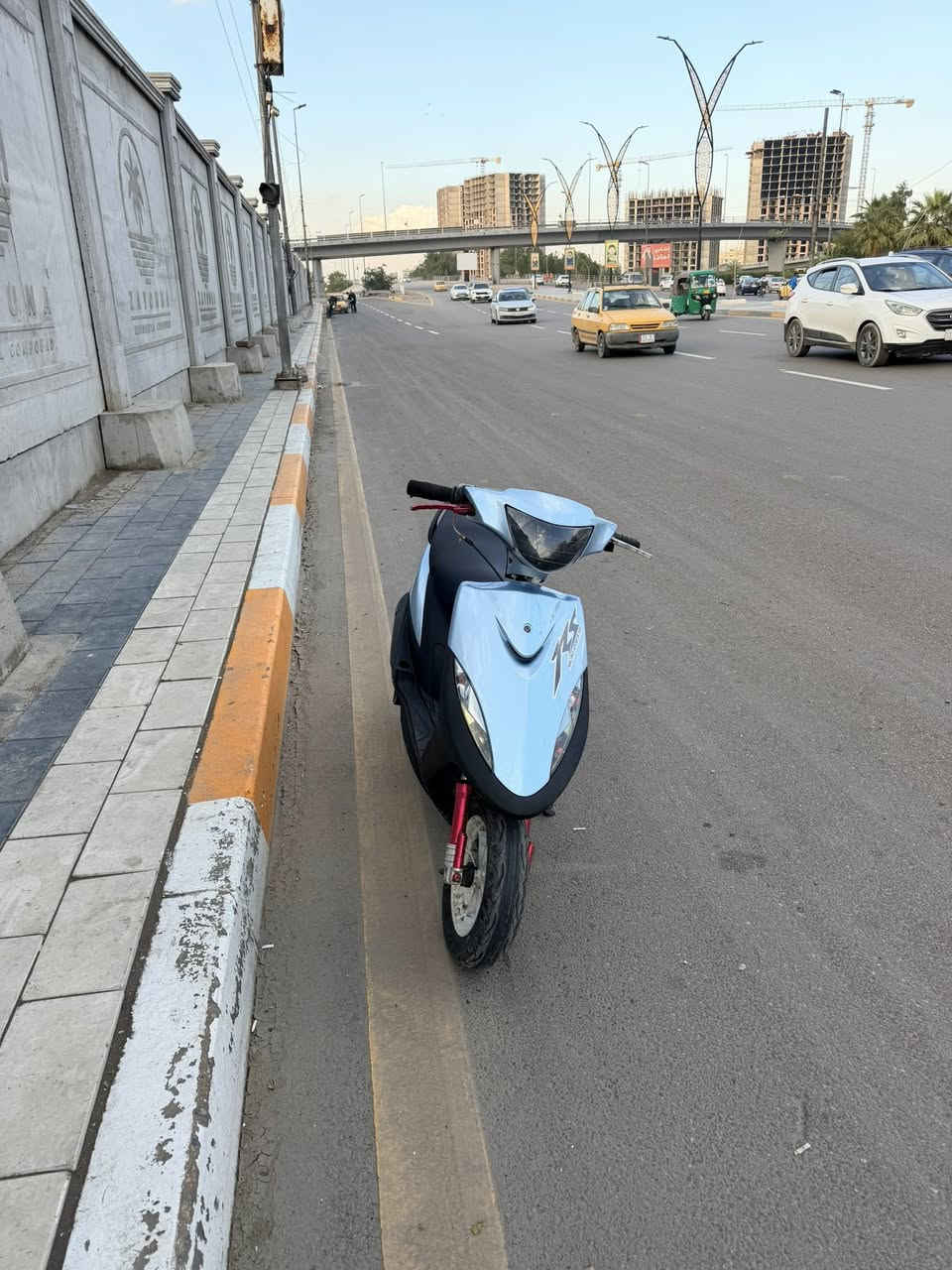 السلام عليكم ورحمة الله 
ماكس عدله 120 مكينه بلاد برغي ممفتوح بيهة مكينه صوت ناعم // كفرات بلاد ختم واحد // التزويد الي بيهة ( دبلات رياضيه / كلجات رياضيه / وياله نجمه اصليات وليس تجاري ) الدراجه شلعه ومعدل كلش حلوات كهربائيات كامله من كلشي 

النقص فقط كتف اشيار من وره المطر وكفن وبريك امامي 
لا تبخير ولا تنقيص وشرط تاخذهة على تبديلة الدهن 
مكفوله من كلشي 

السعر 675 وبيهة مجال 
العنوان زيونه قرب ساحة ميسلون 
***********
